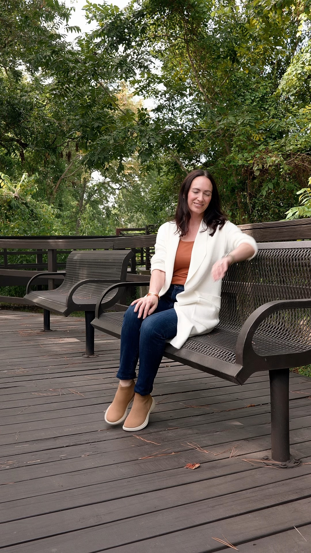 Fall Look  🍂The Urban Sneaker Boot is my go to for comfortable fall shoes.

✔️ Easy slip-on design
✔️ Ultra-lightweight for all-day wear
✔️ Water-repellent (yes, rain-ready!)


#FallBoots #FallFashion2025 #ComfortableShoesForWomen #SneakerBoots #SustainableStyle #VivaiaComfort #FallStyleInspo #HandsFreeShoes #WaterRepellentBoots #Vivaia #FallWardrobeEssentials #WomensFallFashion