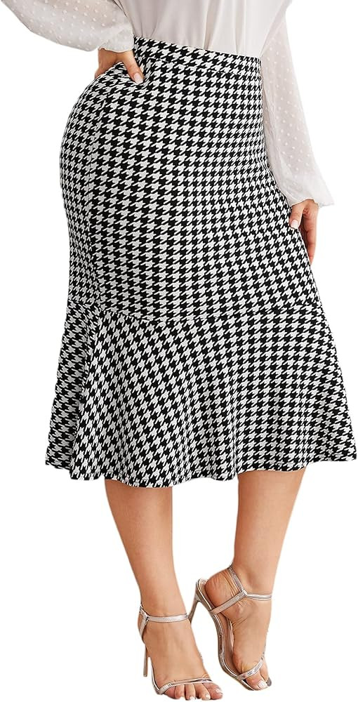 MakeMeChic Women's Plus Size Ruffle Hem High Waist Bodycon Pencil Skirt | Amazon (US)