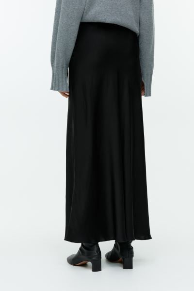 Maxi Satin Skirt - Black - Ladies | H&M GB | H&M (UK, MY, IN, SG, PH, TW, HK)