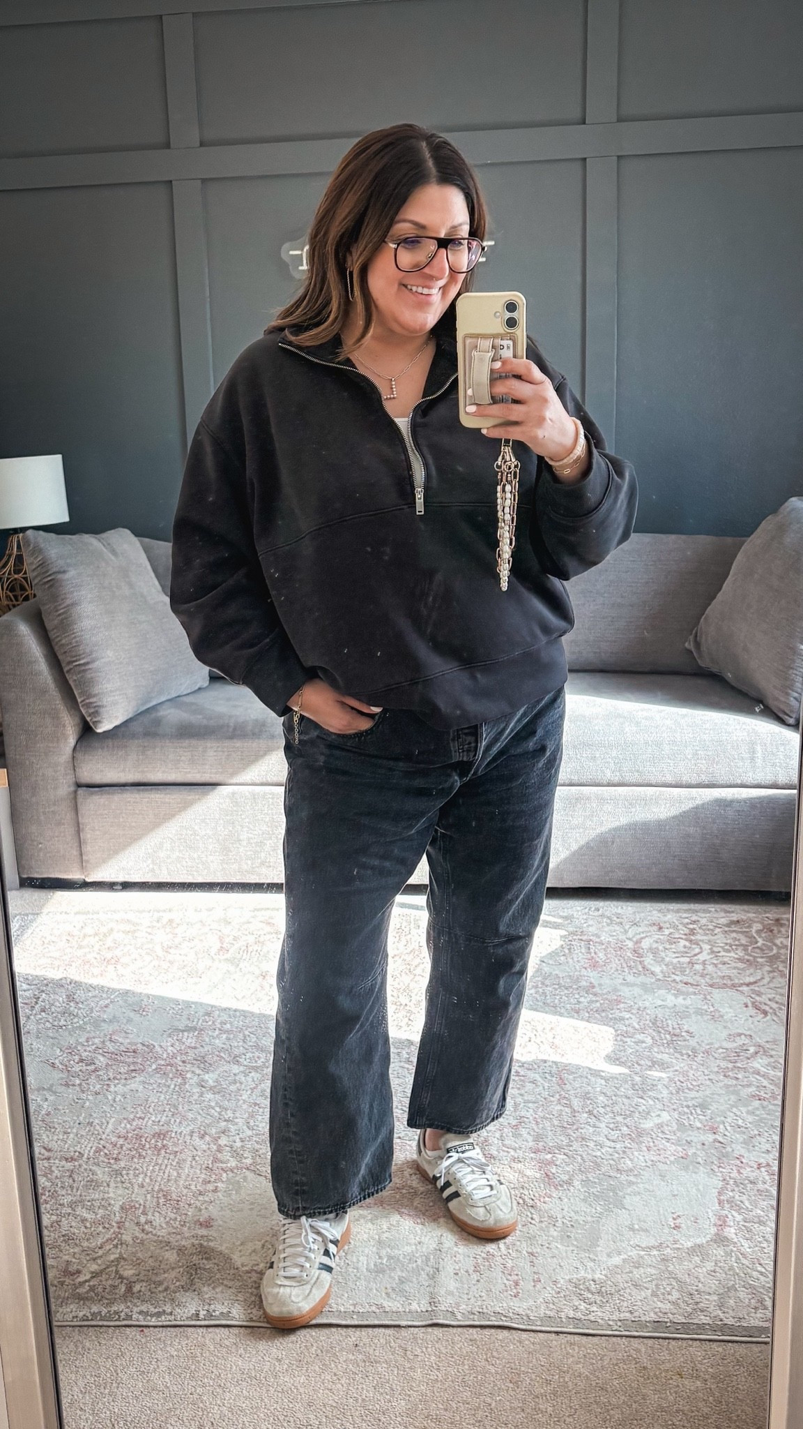 Today’s ootd:
Evereve sweatshirt - XL
Madewell barrel jeans - 32
Adidas Spezials

#LTKootd #LTKOver40 #LTKMidsize
