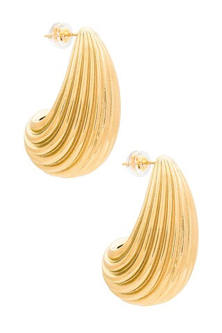 Ribbed Hoop Earring
                    
                    Amber Sceats | Revolve Clothing (Global)