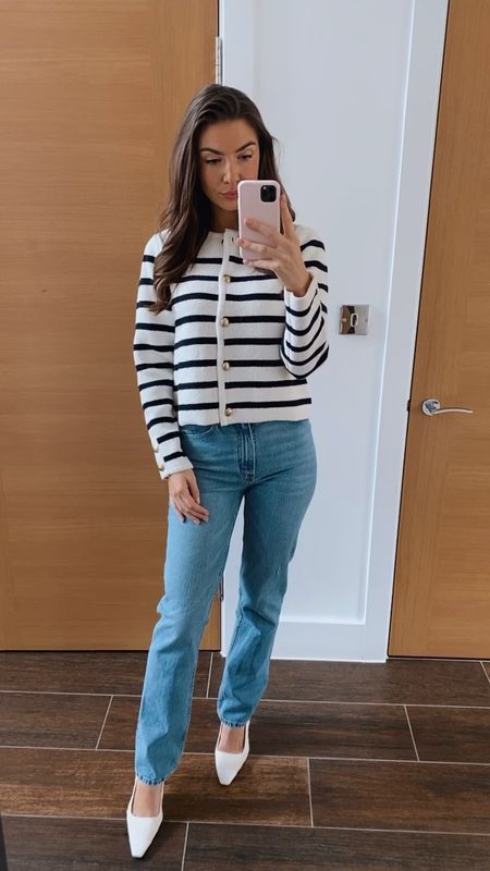 Love this casual look for spring

How cute is they H&M cardigan! These Abercrombie jeans and a fave too

#LTKeurope #LTKfindsunder100 #LTKSeasonal