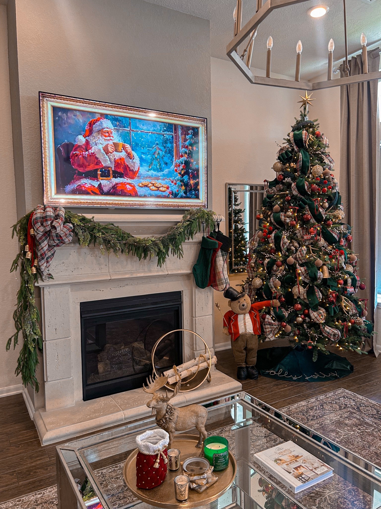 Christmas 2025! Traditional and cozy 🎄🥰❤️🌟#christmasdecor #christmasinspo 

#LTKHoliday #LTKHome #LTKCyberWeek