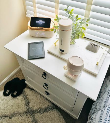 If there's one thing I love, it's my cozy corner in my bedroom. 💤
•
After a long day, I jump into my satin pajamas and pour myself a cup of tea and depending on my mood, I either indulge in a good show/movie or cozy up to my kindle! 🫖📖

#bedtimetiktok #sleepy #teadrinker #cozyathome #bedtimestory #winddown #amazon #amazonmusthaves #amazonfind

#LTKtravel #LTKfindsunder50 #LTKhome
