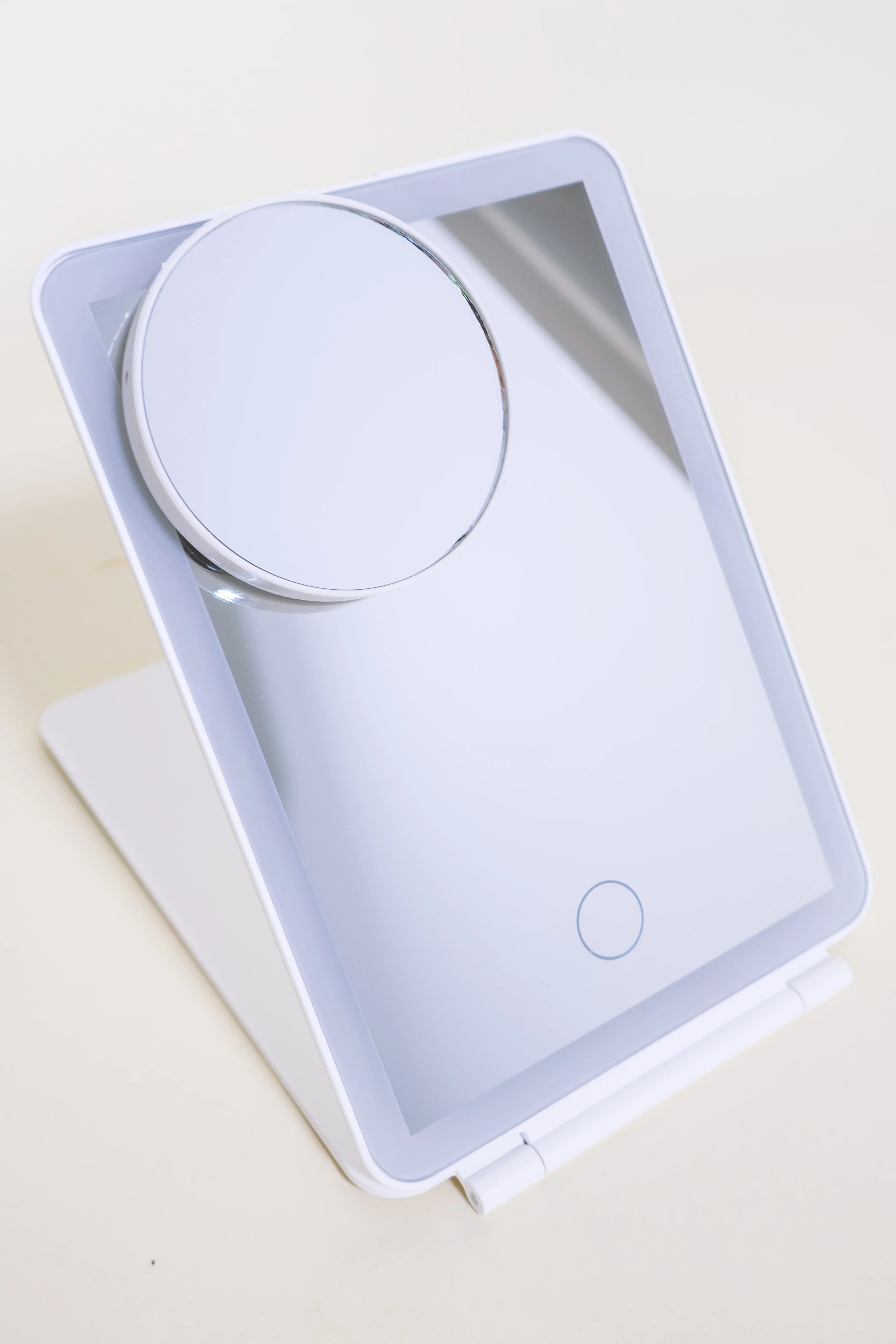 Lighted Travel Makeup Mirror - White | Bates Boutique 