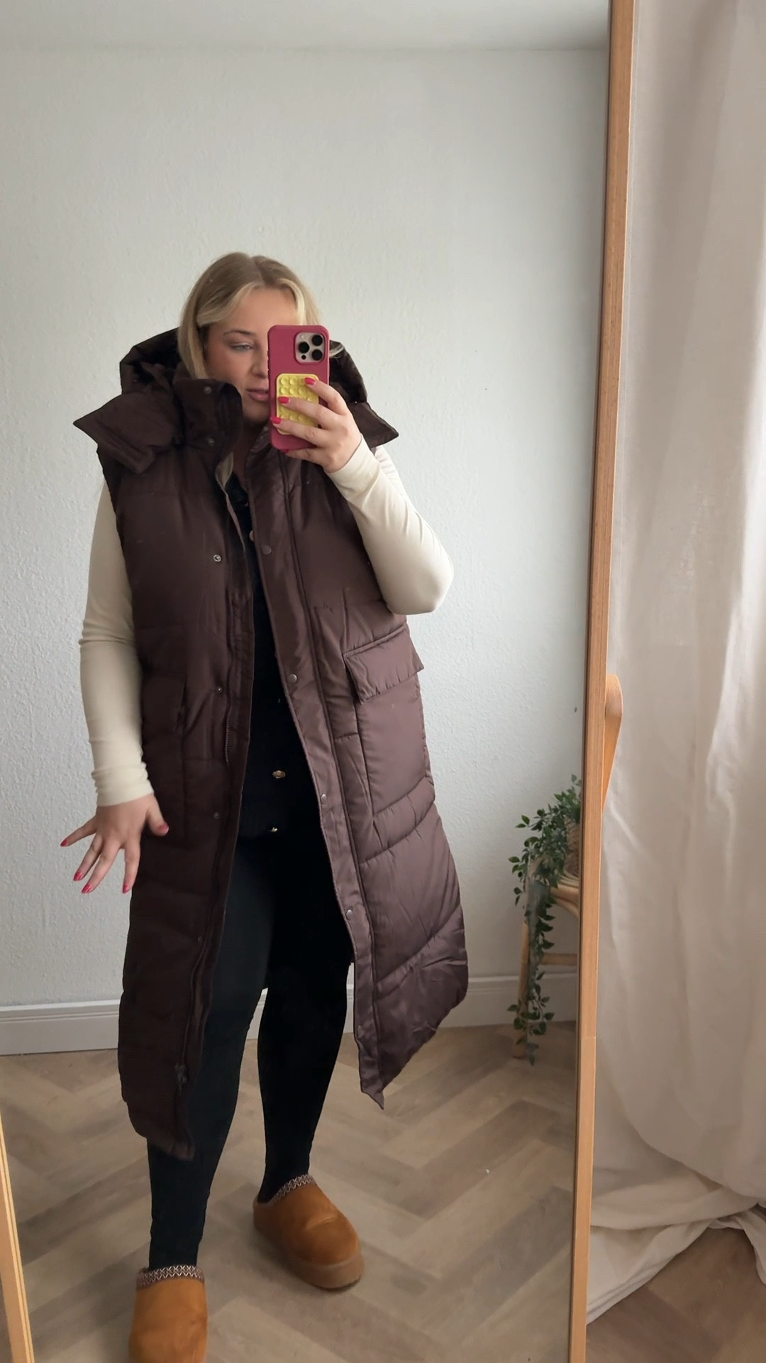 Schoko Longweste 🤎 

#longweste #weste #braun #weste

#LTKwinter #LTKstyletip #LTKcurves