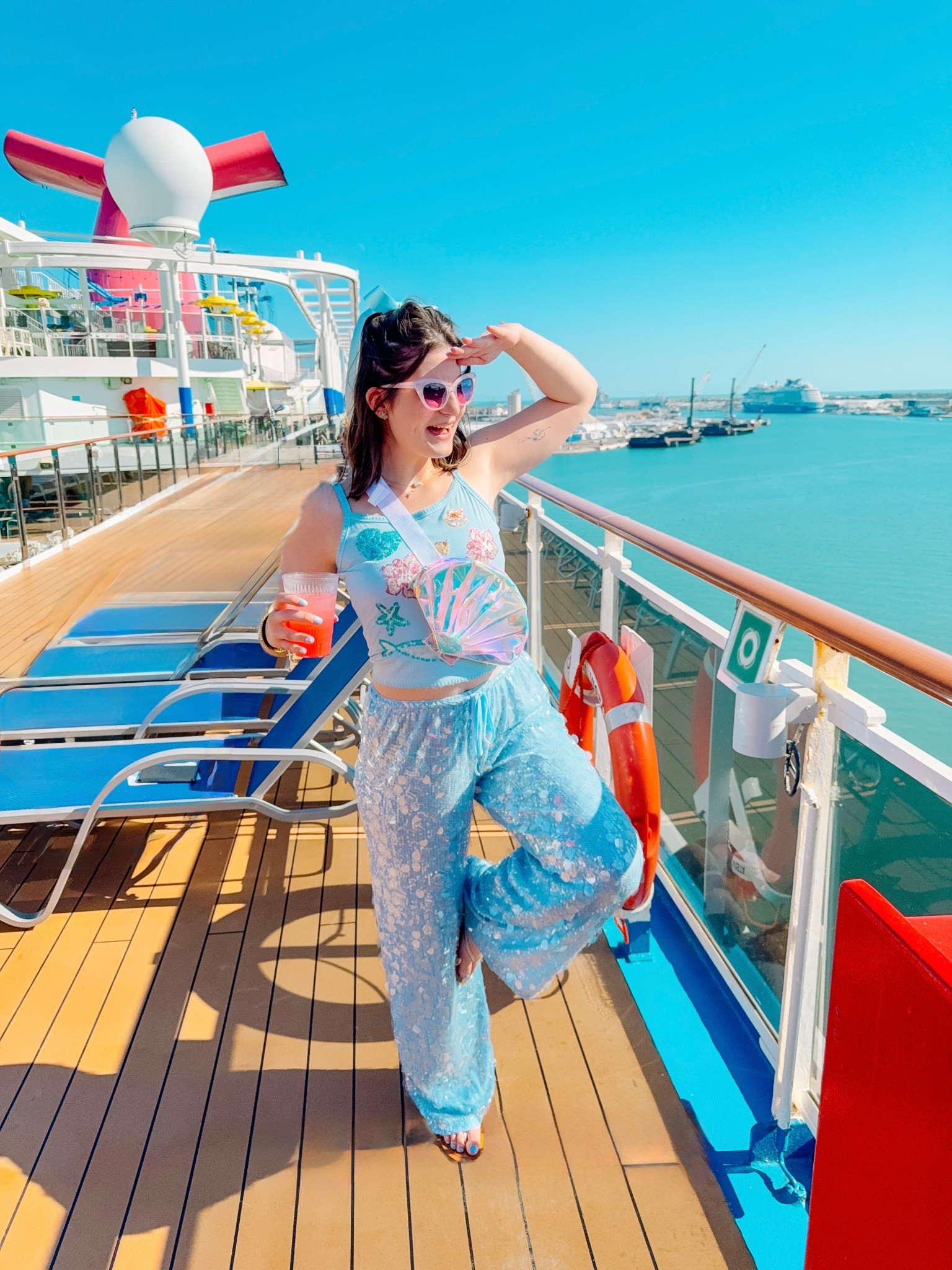 Embarkation Day: Day 1 Fit

#LTKSeasonal #LTKFindsUnder50 #LTKTravel