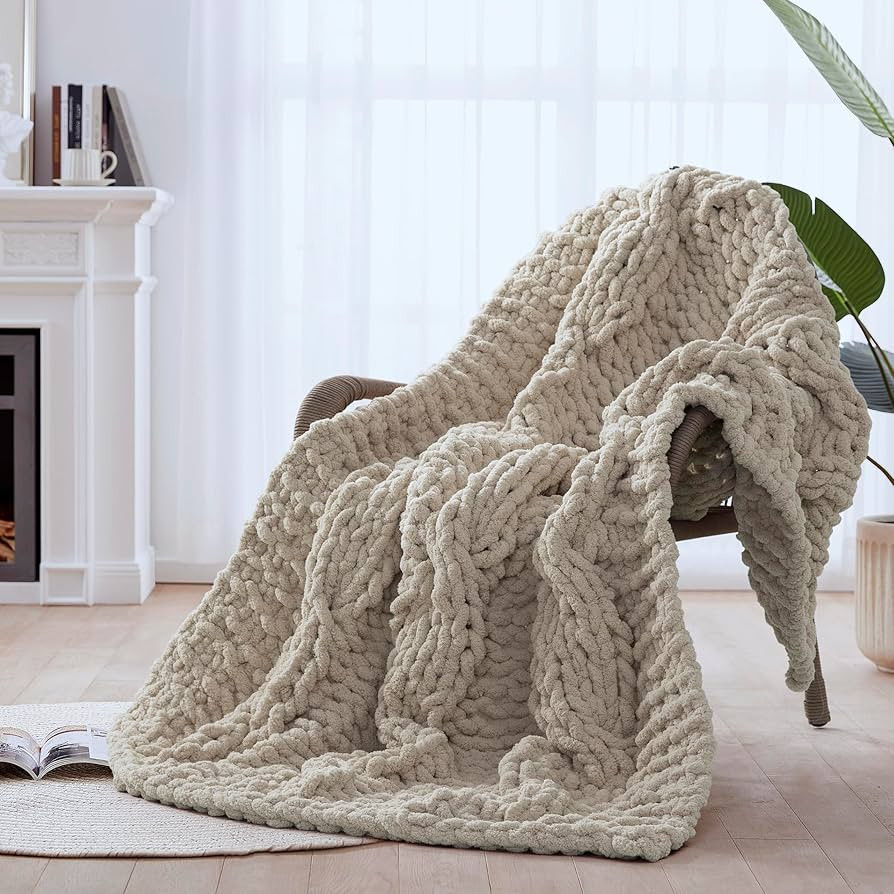 Chunky Knit Blanket Throw - 100% Hand Knitted Chunky Throw Blanket for Couch, Thick and Warm Blan... | Amazon (US)