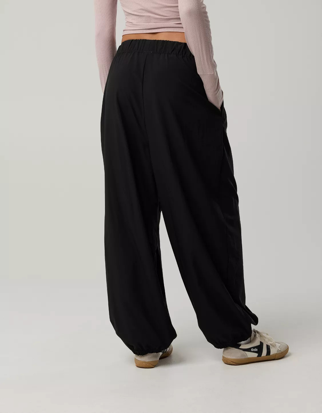 OFFLINE By Aerie Nice Moves Nylon Balloon Pant | American Eagle Outfitters (US & CA)