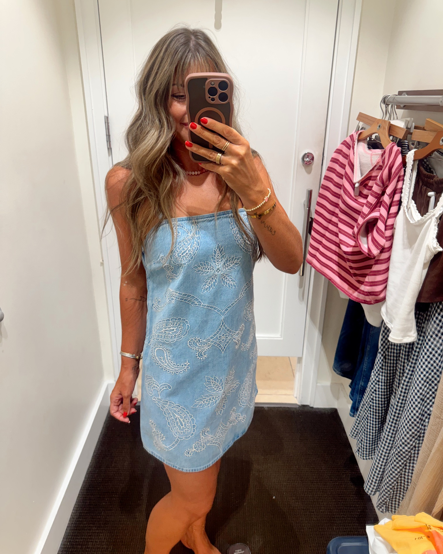 XS! Country Concert outfit idea. Imagine this with boots 😍 I’m thinking of maybe wearing this one to Cody Johnson?! Love it!