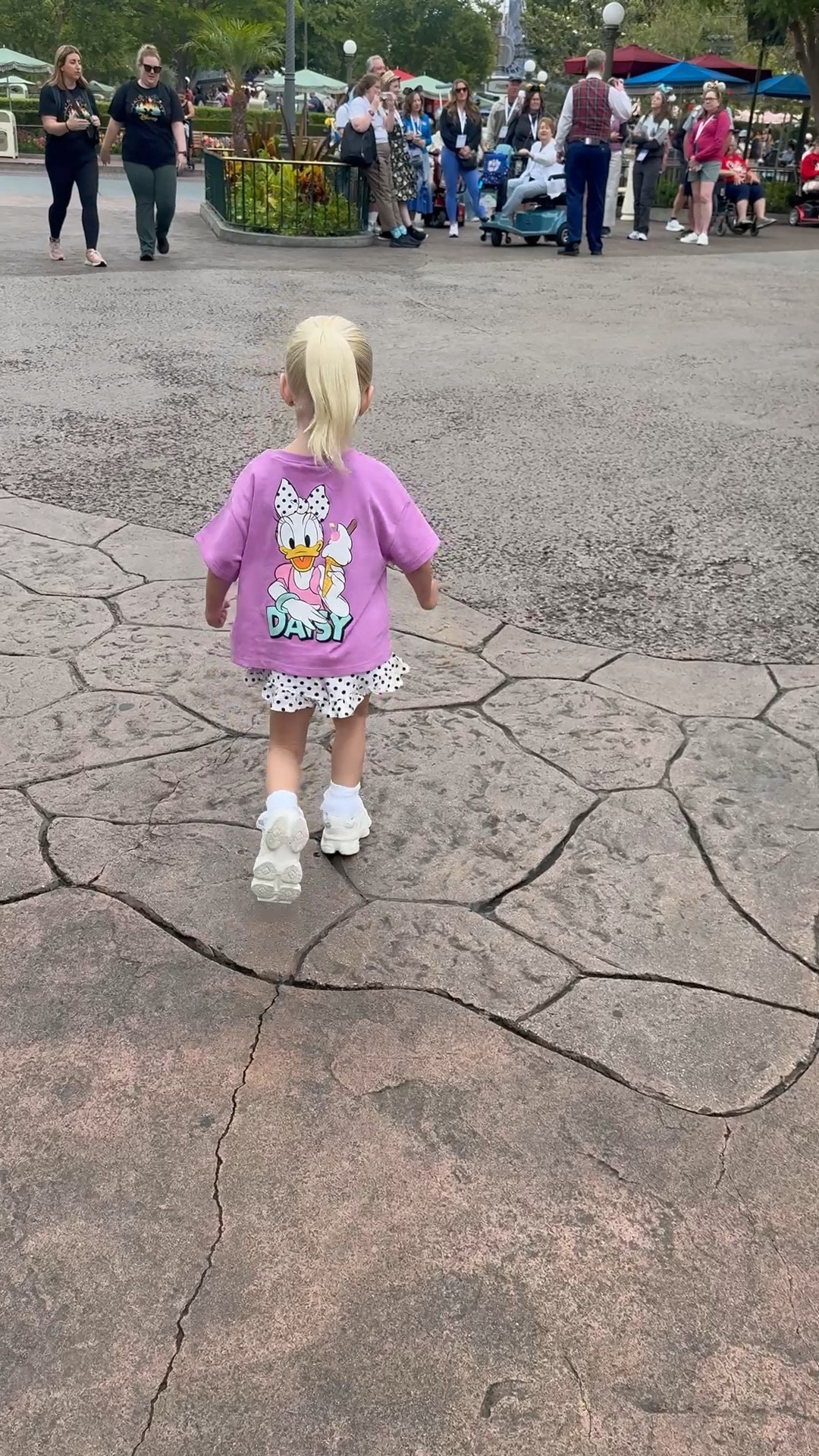 I bought a couple of these sets for Drew for Disneyland and they have made the cutest outfits! Great quality and she has gotten so many compliments on them! In a 3T!  🤍