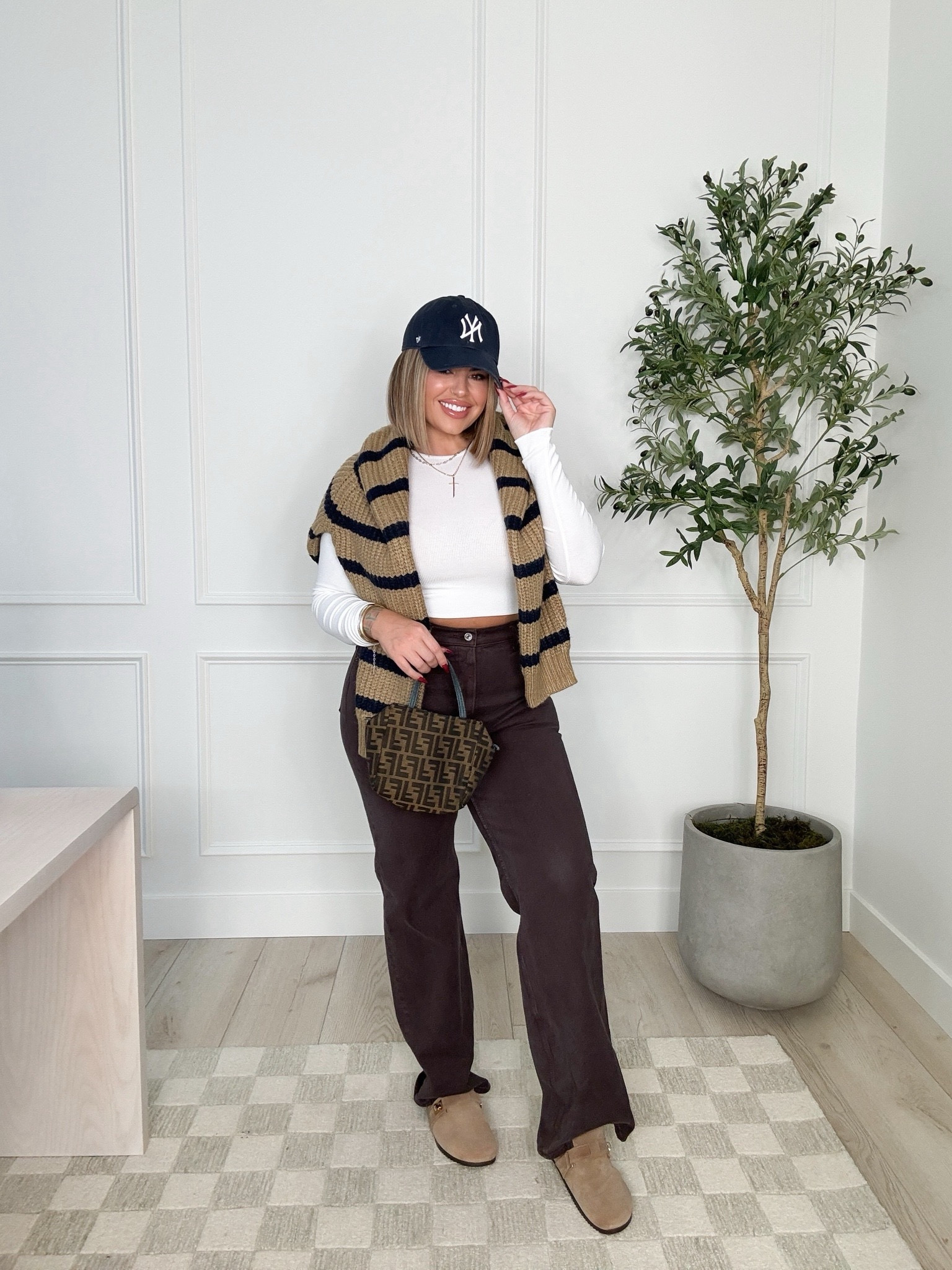 Jeans 31 L 
Sweater L 
Top M 
#abercrombie #midsize #jeans #denim 

Follow my shop @shaynaslife on the @shop.LTK app to shop this post and get my exclusive app-only content!

#liketkit #

#LTKMidsize #LTKFindsUnder100