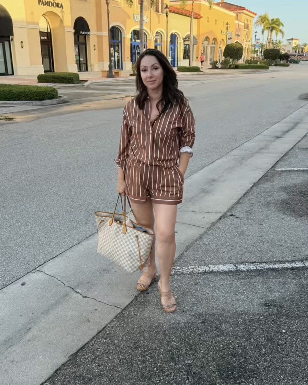 8 am is way too early for glamor pictures but this set really made it easy to get dressed fast and look at least somewhat coordinated and awake!
On sale today! 🔗

#LTKdayinmylife #LTKmomlife