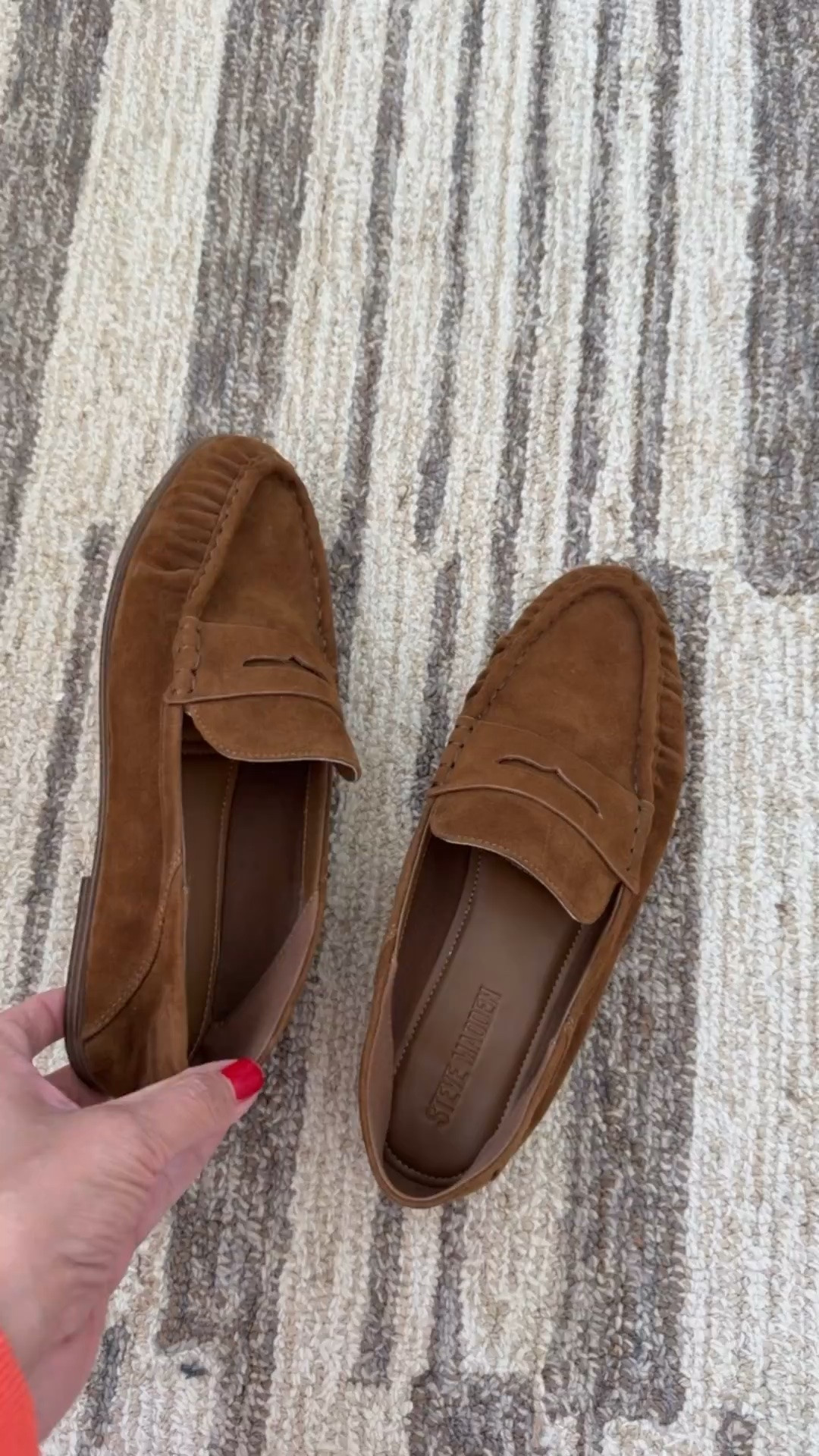 40% off and free shipping! I’m a 9.5/10 and did a 10 in these

#LTKSaleAlert #LTKootd #LTKgrwm