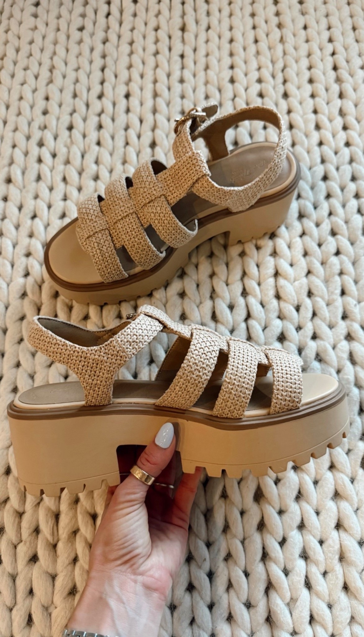 🤍 Dolce Vita Inspired shoes 

$45 vs $14

Thanks TARGET 🫠💃🥰👀🎯

#LTKgrwm #LTKSpringSale #LTKmomlife