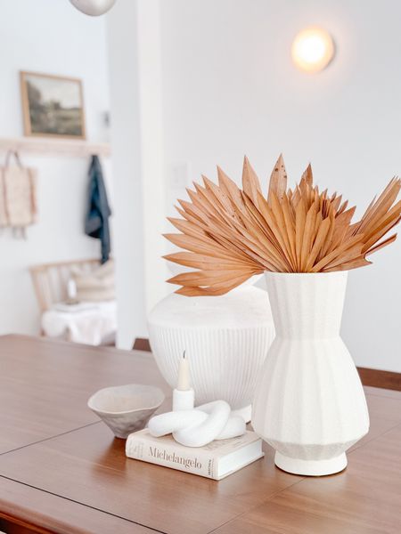 Love this  organic modern vibes

Dried florals / white vase / modern candle holder / organic modern bowl / modern wall sconce / modern chandelier / dining table / dining room / home decor /

#LTKsalealert #LTKhome #LTKSeasonal