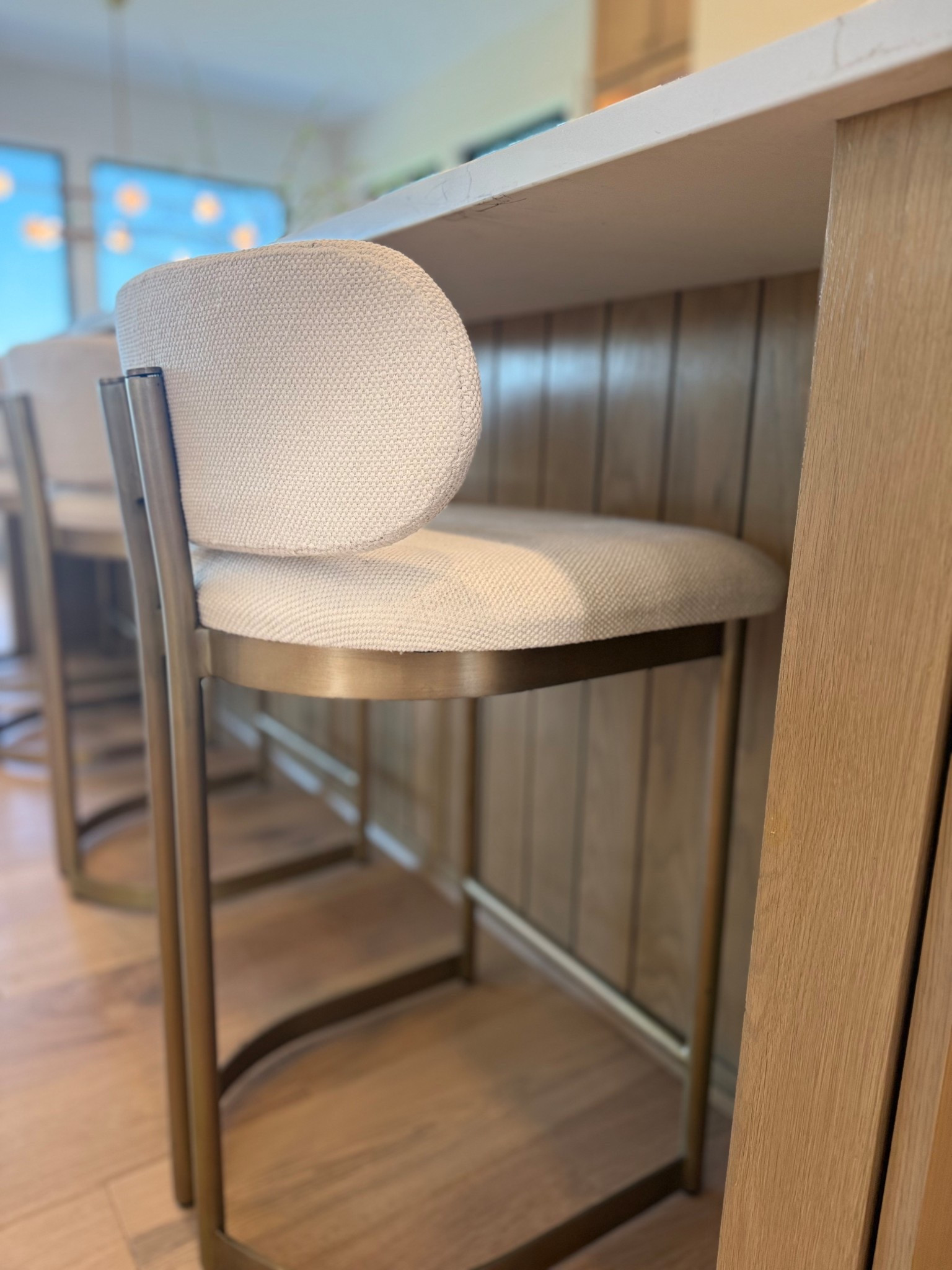 The perfect modern bar stool. ✨
Love the curved back, textured fabric, and sleek metal frame—comfortable enough for everyday use, but stylish enough to elevate any kitchen island or bar. Neutral tones that fit seamlessly into any space.

#LTKhome #LTKfinds #LTKstyletip #barstools #counterstools #kitchendecor #modernfurniture #neutralhomedecor #diningroomdecor #kitchenislandstyle #seatingideas #homestyling #LTKhomeinspo #interiorstyling #homedesign #styledspaces


#LTKHome #LTKStyleTip #LTKBeauty