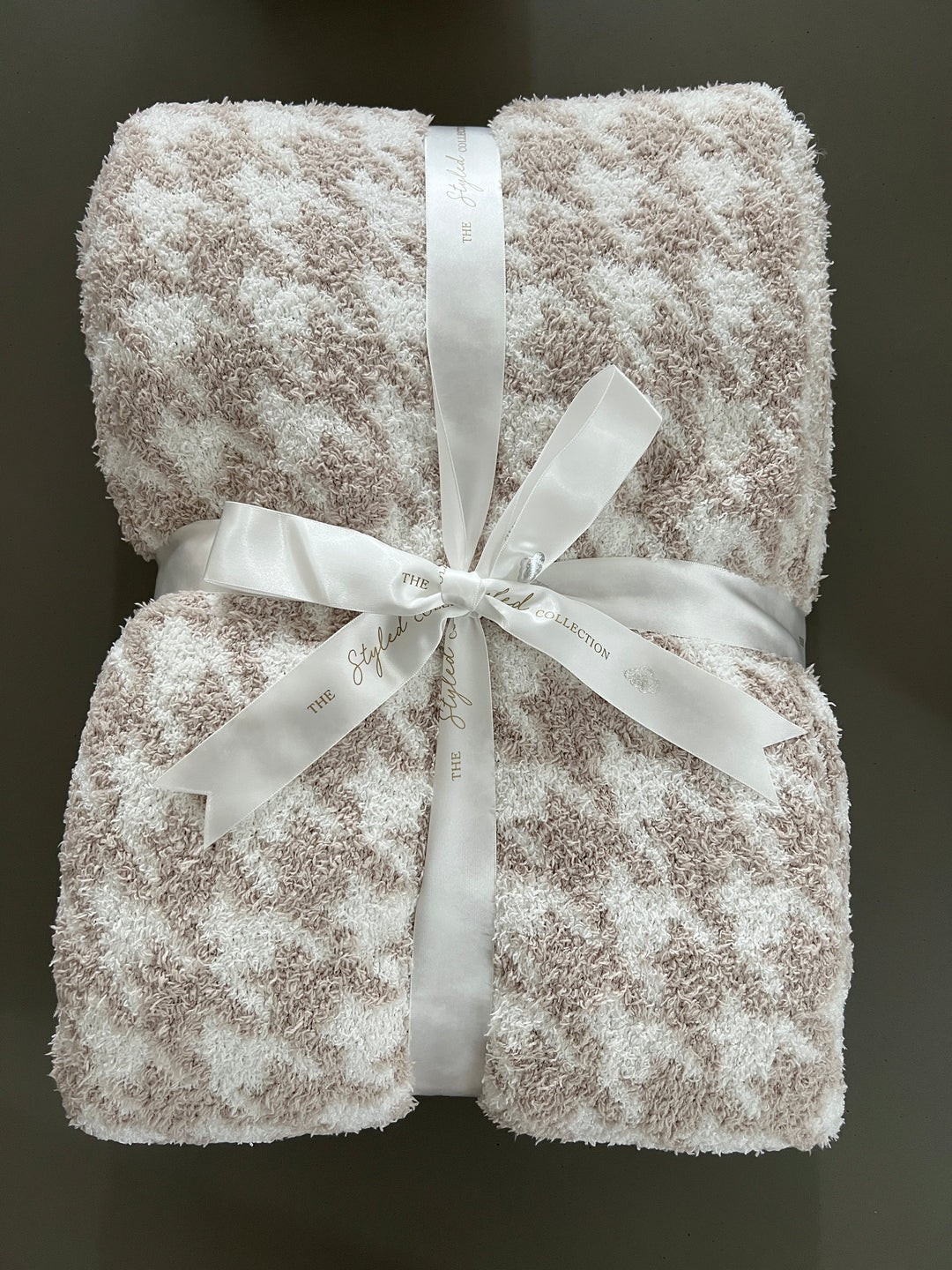 Houndstooth Buttery Blanket | The Styled Collection