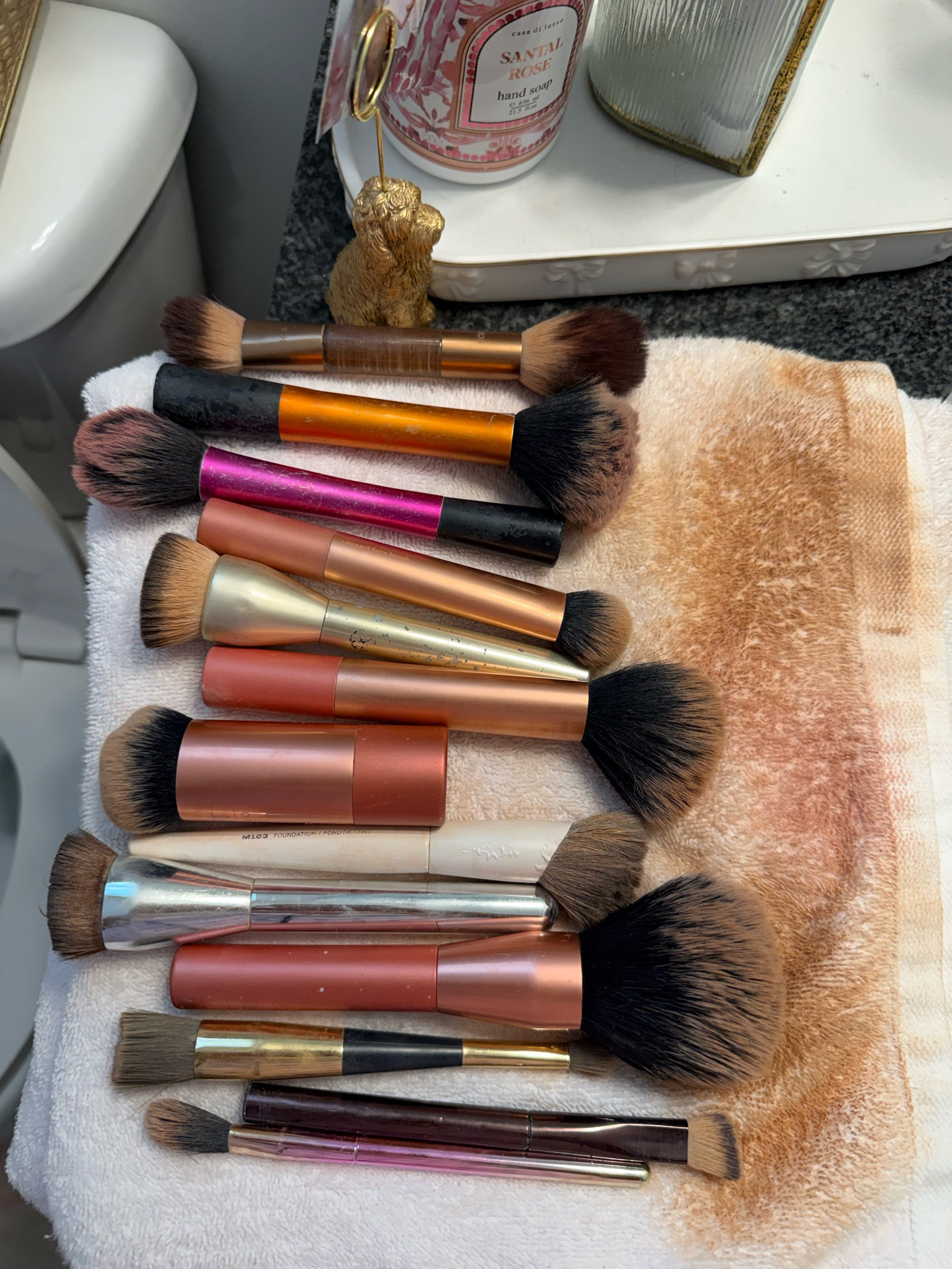 Cleaned my makeup brushes today!!!! Here’s some of my favorites for a FULL beat! 

#LTKselfcare #LTKSaleAlert #LTKBeauty