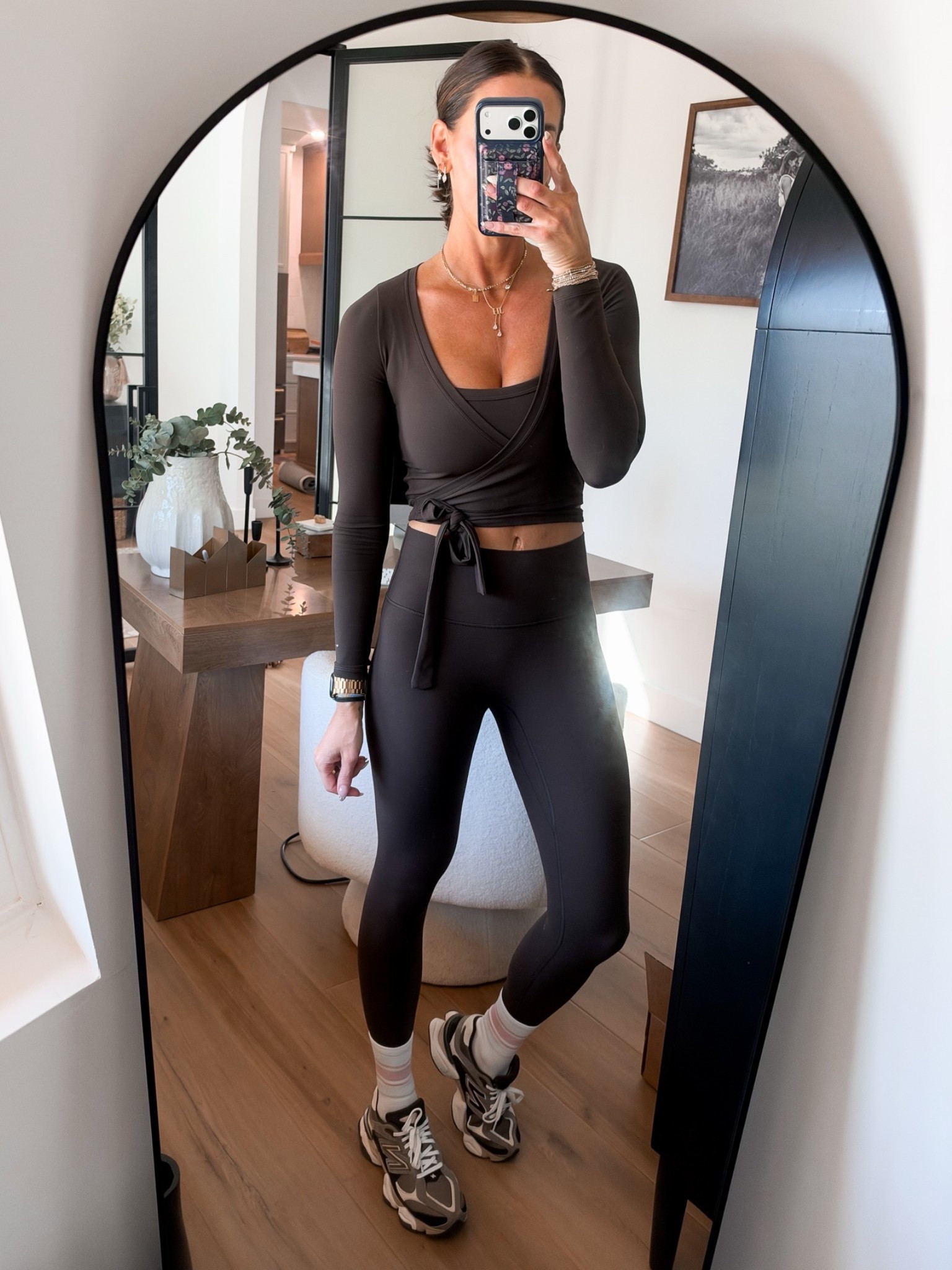 Today’s Pilates set!

Wrap top-small
Sports bra-medium
Leggings-4
Sneakers-size down 1/2