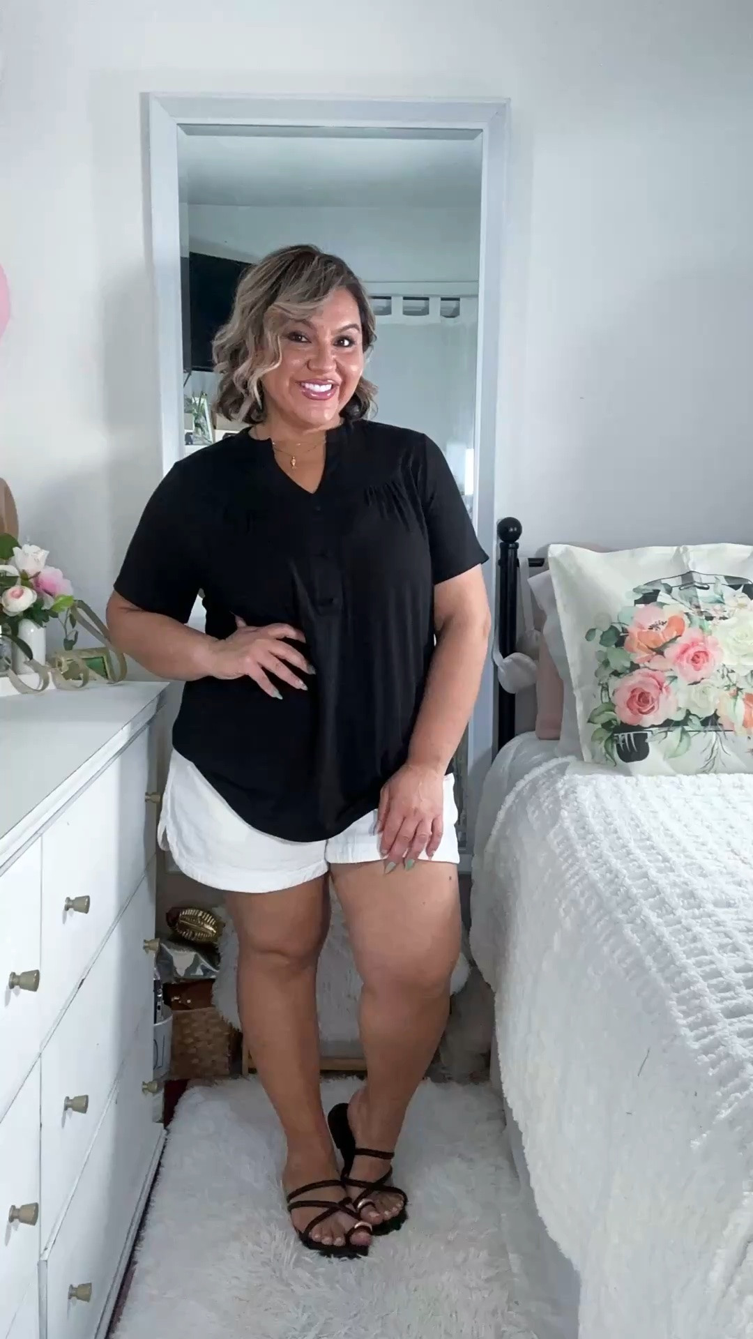 Classic summer outfit. 🤍🖤

#LTKootd #LTKPlusSize #LTKPetite