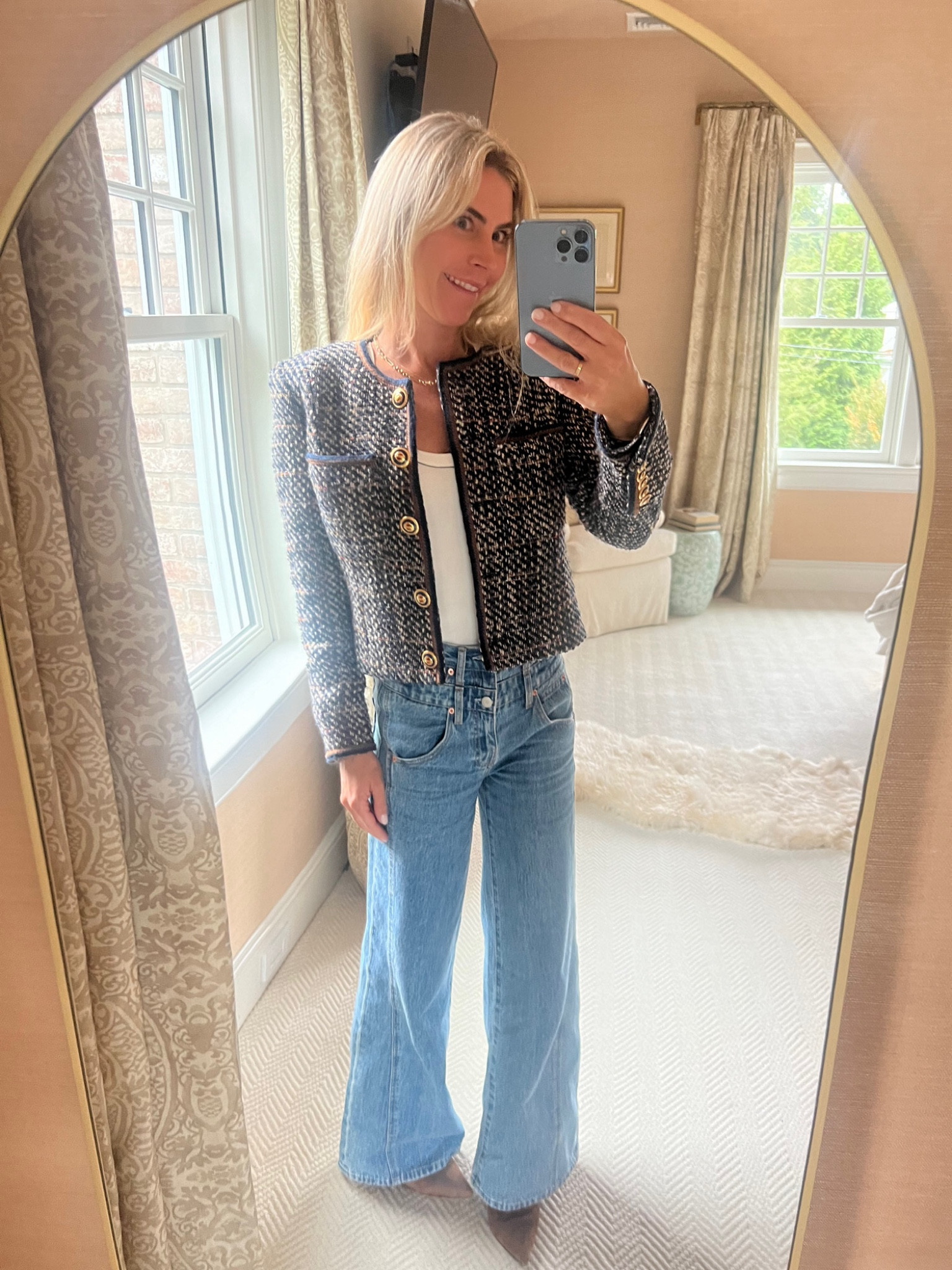 Mixing classic tweed with trendy wide-leg denim—my fave combo for a chic yet casual look. Style tip: balance structure with laid-back pieces for effortless vibes. 🖤✨ #StylistApproved #ltk
#TweedAndTrends #WideLegDenim #StylistTips #ChicAndTrendy #OOTD #FallFashion #ClassicWithATwist #DenimDays

#LTKOver40 #LTKSeasonal #LTKStyleTip