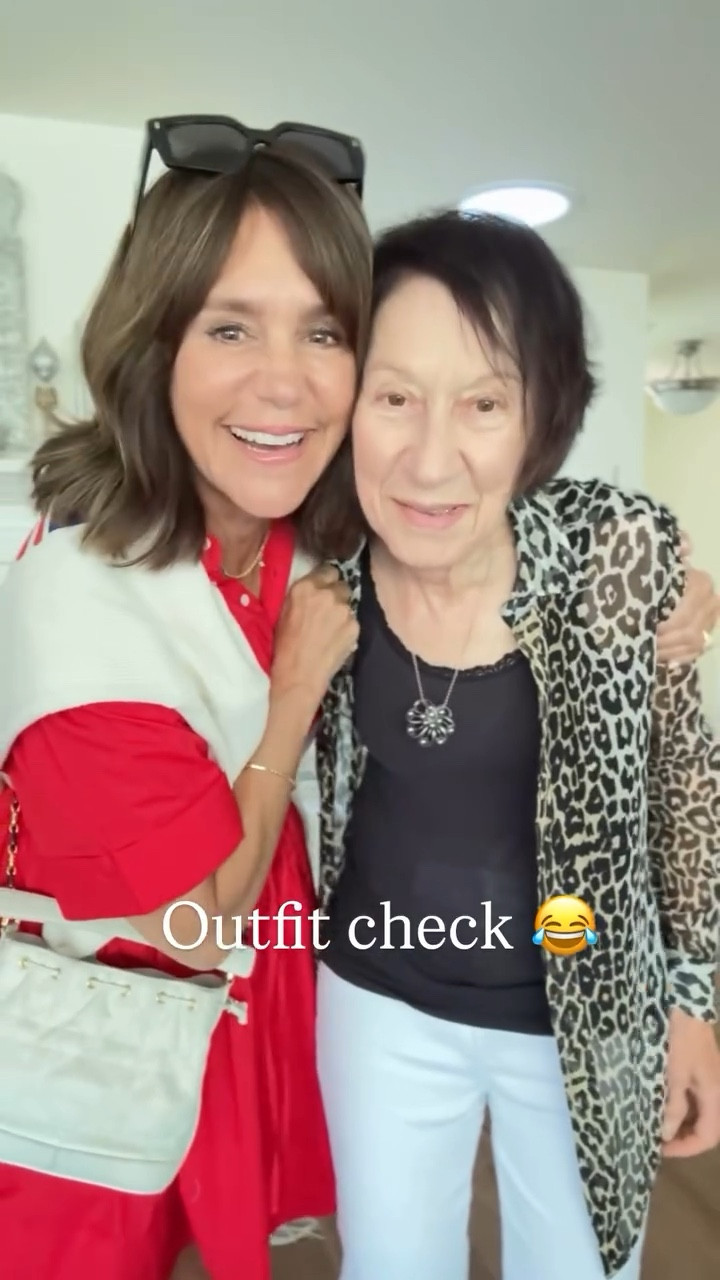 What I wore to dinner with my mom! 💕

#LTKSeasonal #LTKStyleTip #LTKOver40