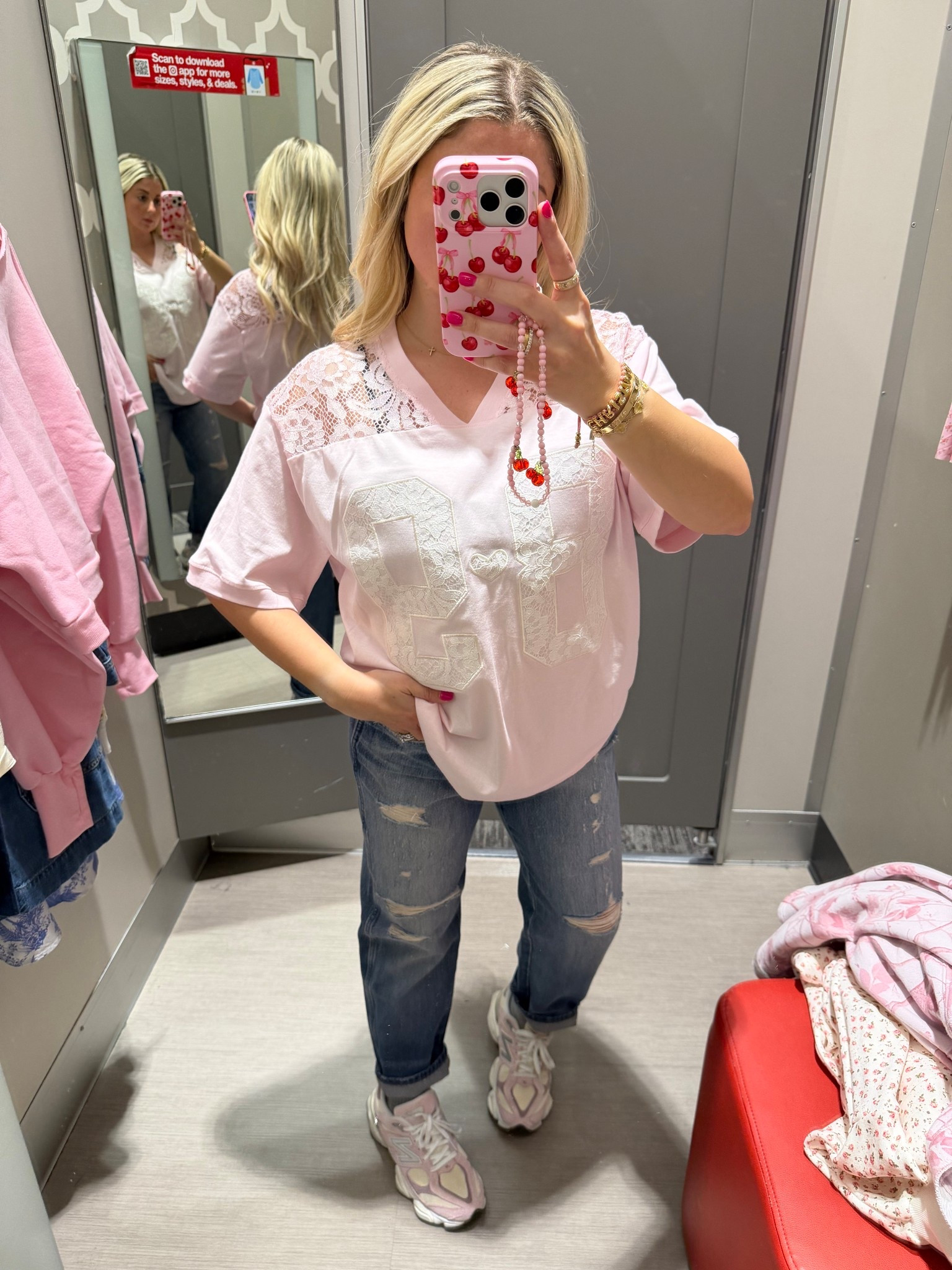 New target outfit
Jersey tee small
Boyfriend jeans size 4
New balance sneakers tts
Super Bowl outfit
Valentine’s Day outfit 

#LTKootd