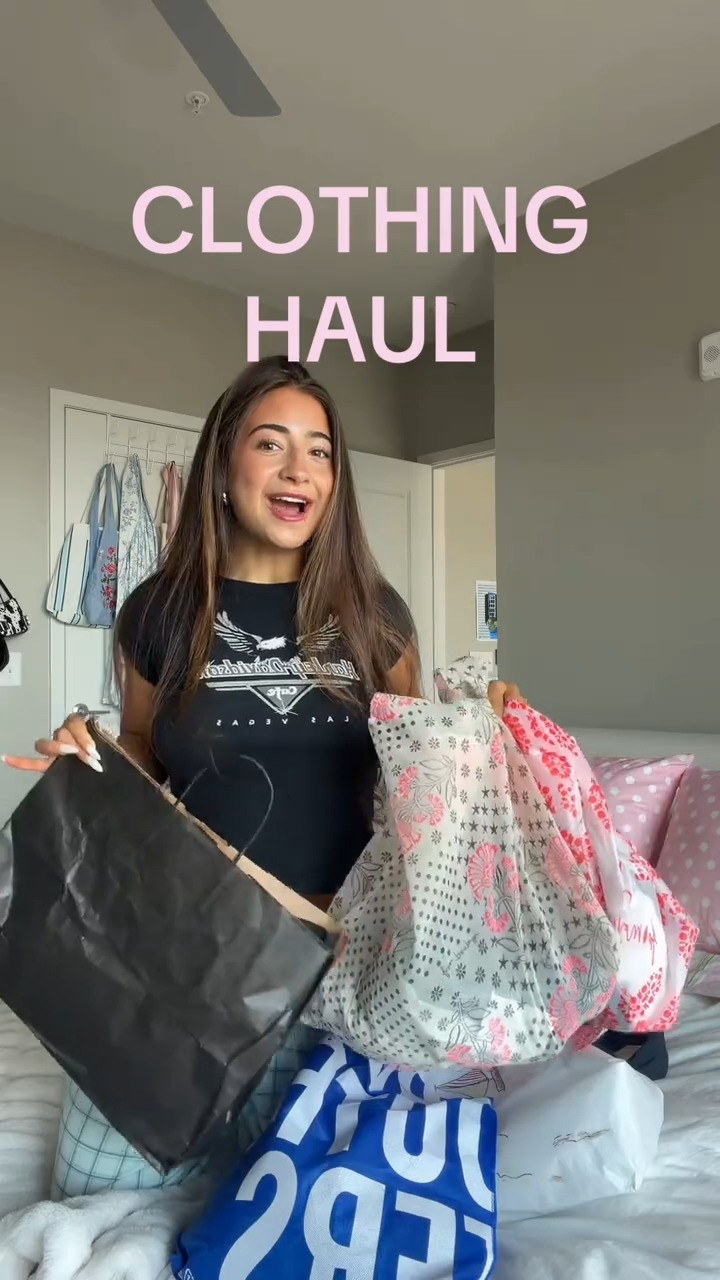 haul timeeeee :) feeling like 2023 demetra with my back to school hauls 🥹 

 #LTKdayinmylife #LTKootd #LTKvlog