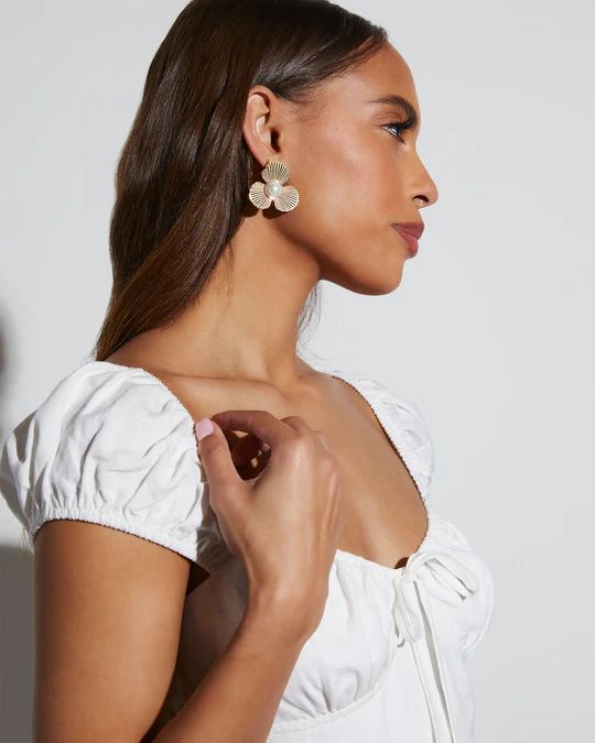 Petals And Pearls Flower Stud Earrings | VICI Collection