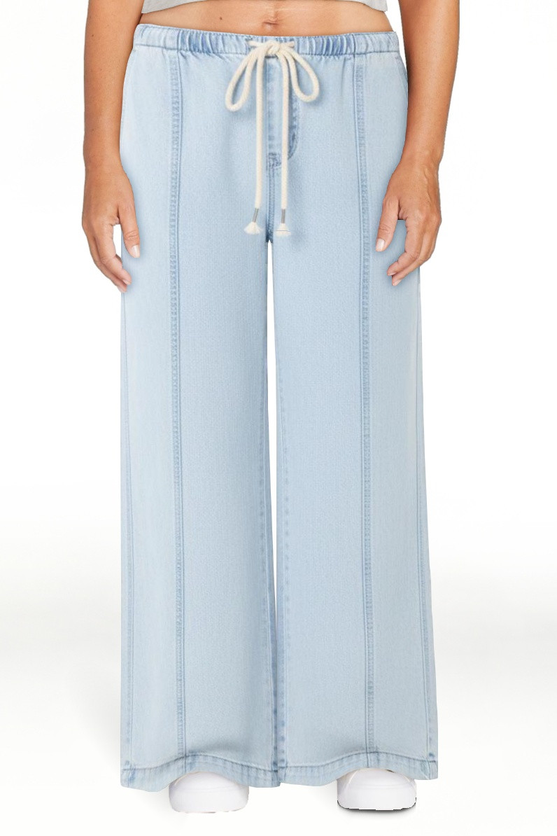 Celebrity Pink Women's and Women's Plus Drapey Wide Leg Jeans, Sizes XS-4X | Walmart (US)