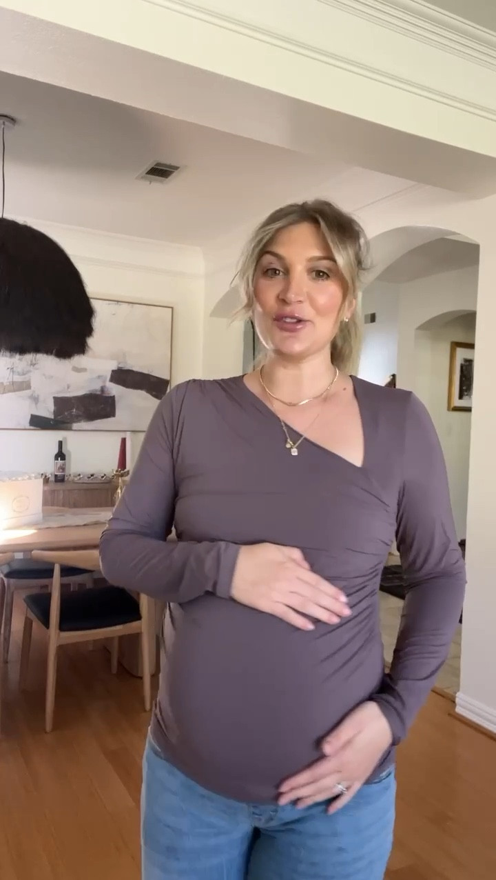 Aritzia top! The whole store is 20-50% off this week! Perfect for any occasion & with a bump! 

#LTKWatchNow #LTKCyberWeek #LTKSaleAlert