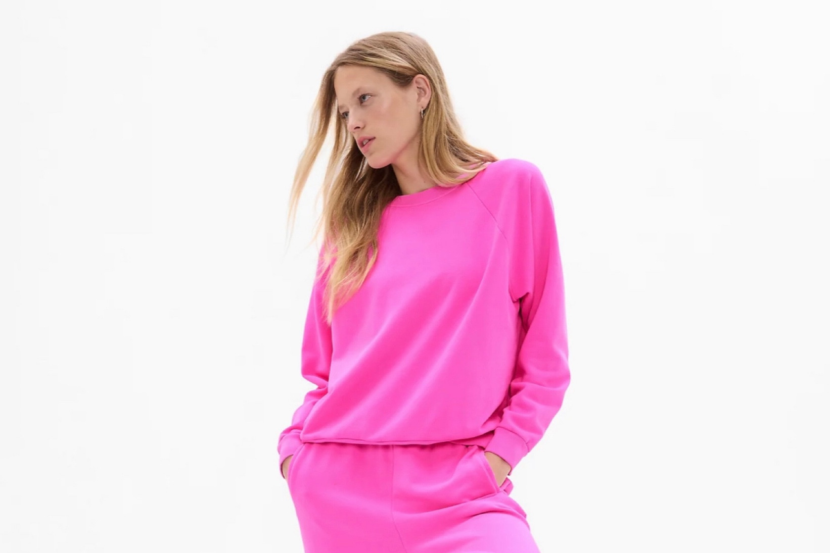 Vintage Soft Raglan Sweatshirt in Super Neon Pink #hocwinter