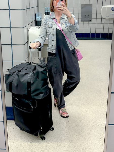 🛫Todays travel outfit!! What could be more comfortable then a onesie?? 😍
*Fit Tip- runs oversized so if in between size down. I’m wearing an XS and for reference I’m 5’2, 128lbs and a 34D.

#traveloutfit #vacationoutfit #springbreakoutfit #travelstyle #travellook #freepeople #hotshotonesie #onesie

#LTKtravel #LTKSeasonal #LTKFind