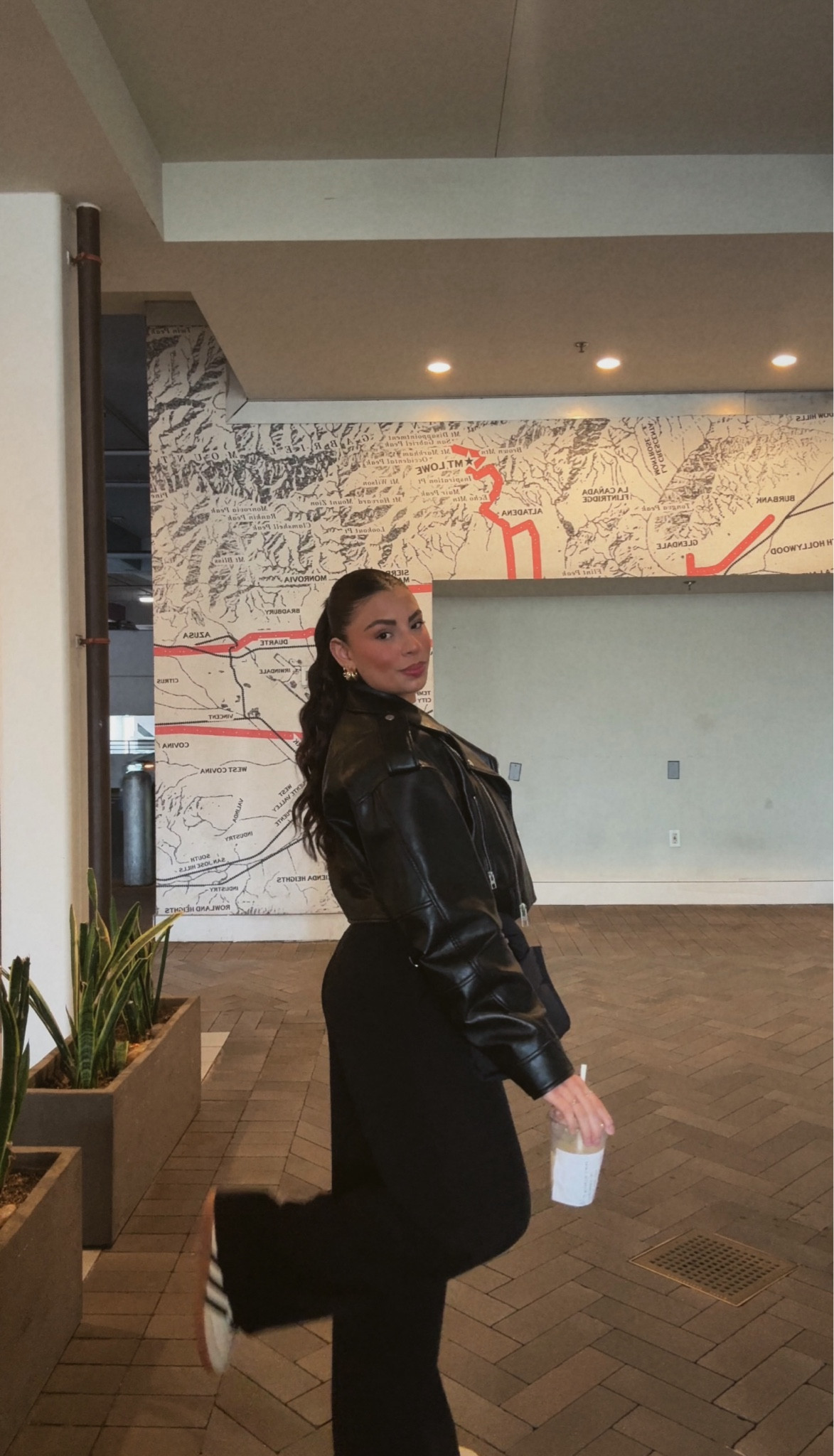 outfit of the day🖤

#LTKU #LTKStyleTip #LTKMostLoved