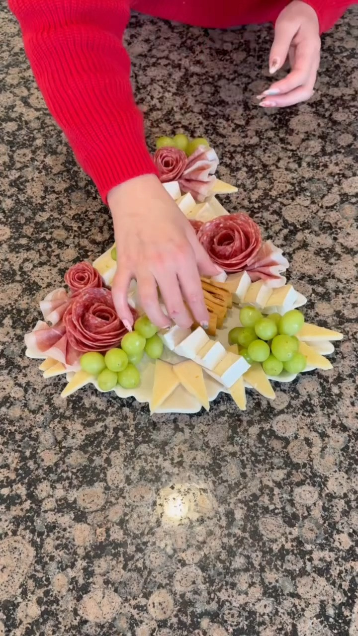 Christmas tree charcuterie serving tray 🎅🏼✨

pottery barn, christmas tree tray, serving tray, marble tray, holiday hosting, holiday host, christmas party, hostess gift, Samantha Bauchmann 

 #LTKHoliday #LTKHome #LTKFindsUnder100