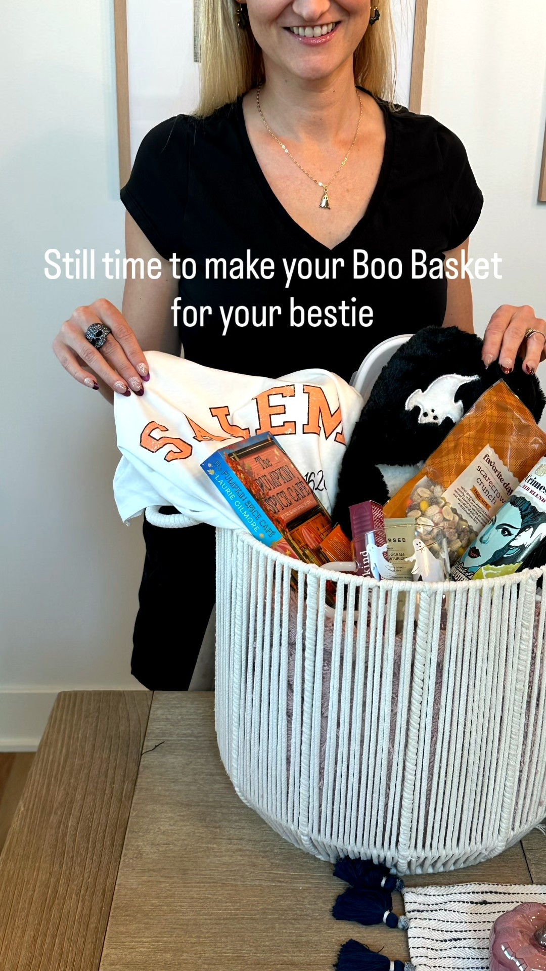 Boo Basket for your bestie 



#LTKHalloween #LTKHome #LTKGiftGuide
