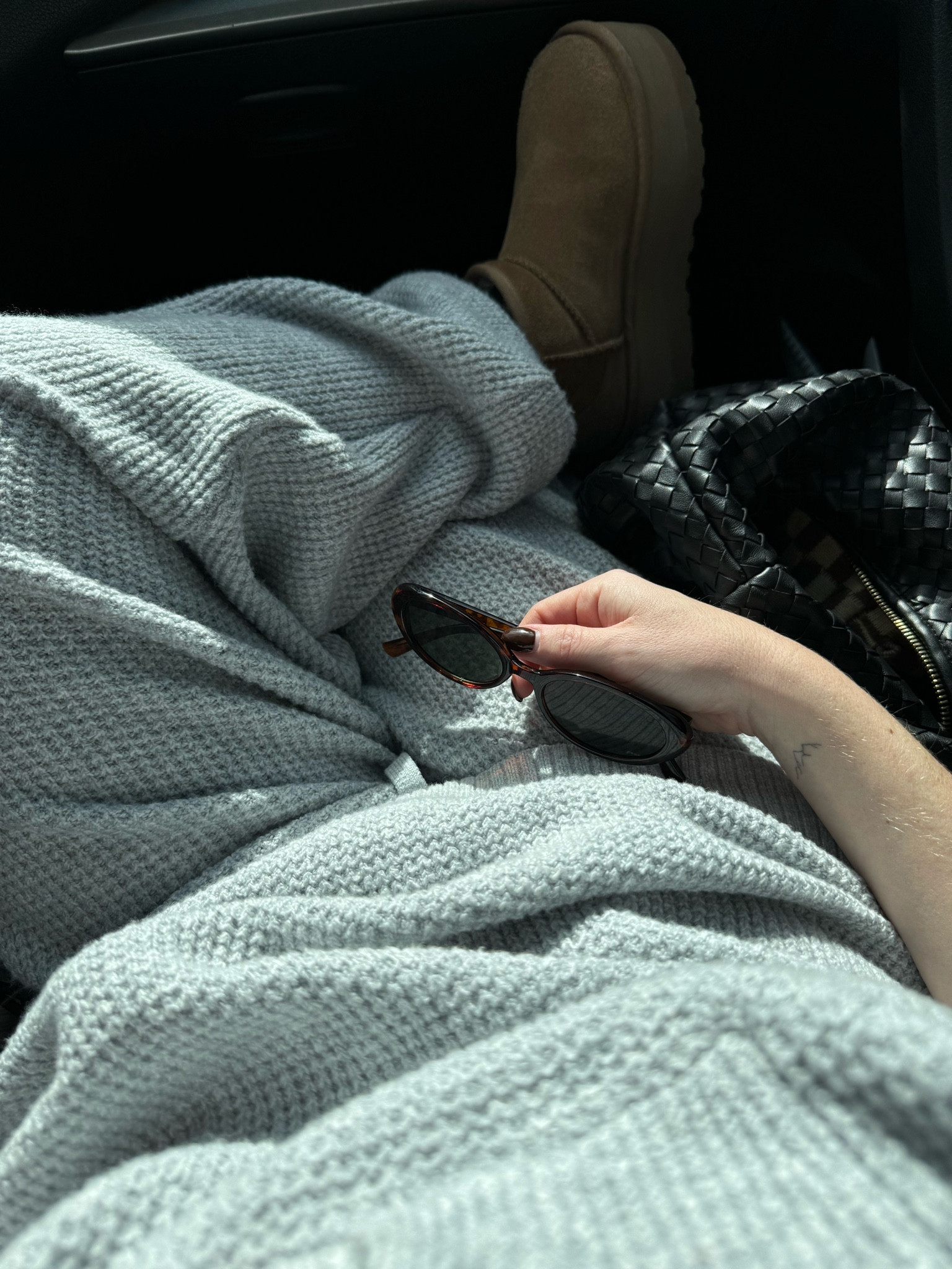 Living in this combo uggs + cozy sets 