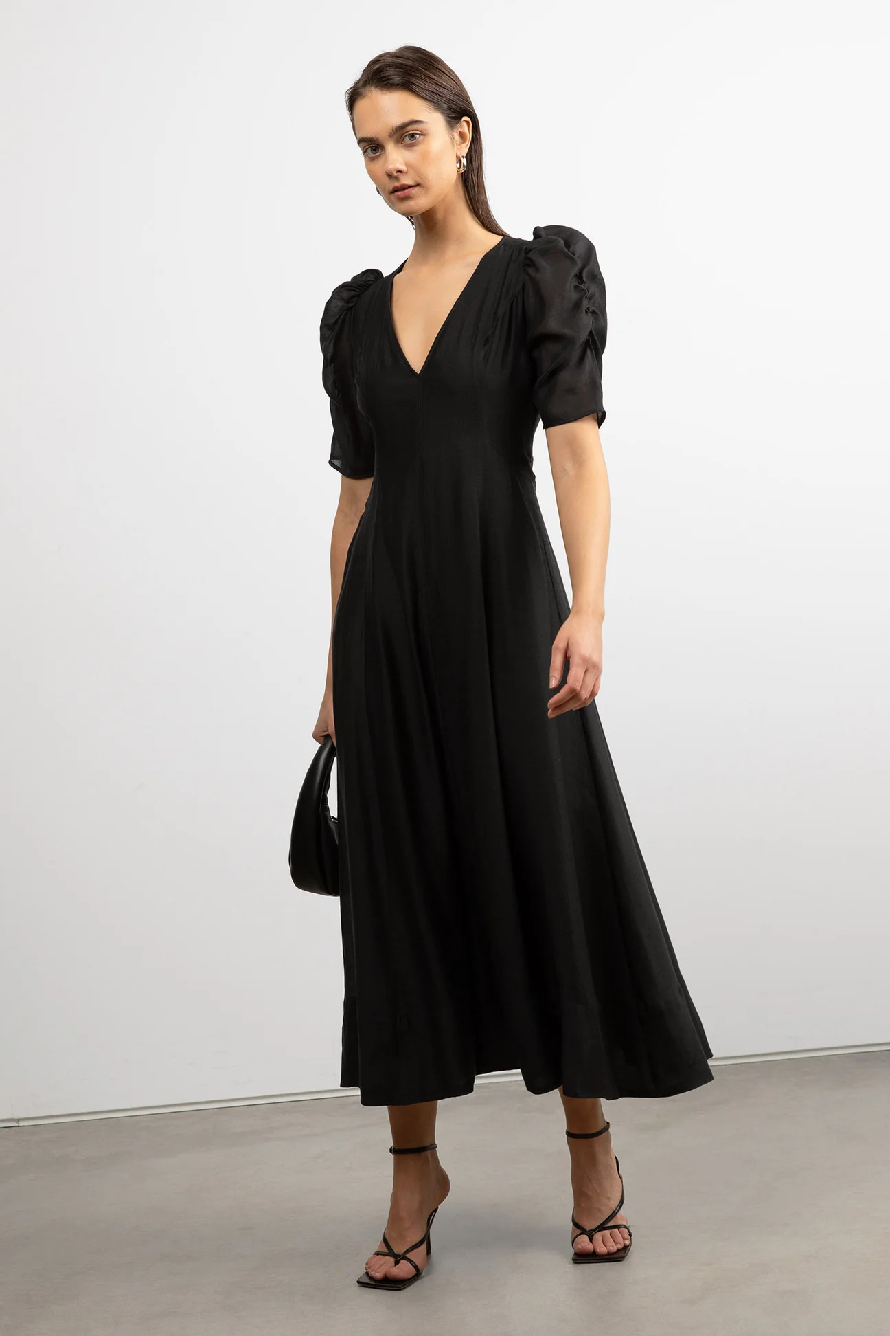 V-NECK PUFF SLEEVE MAXI DRESS | OAK + FORT