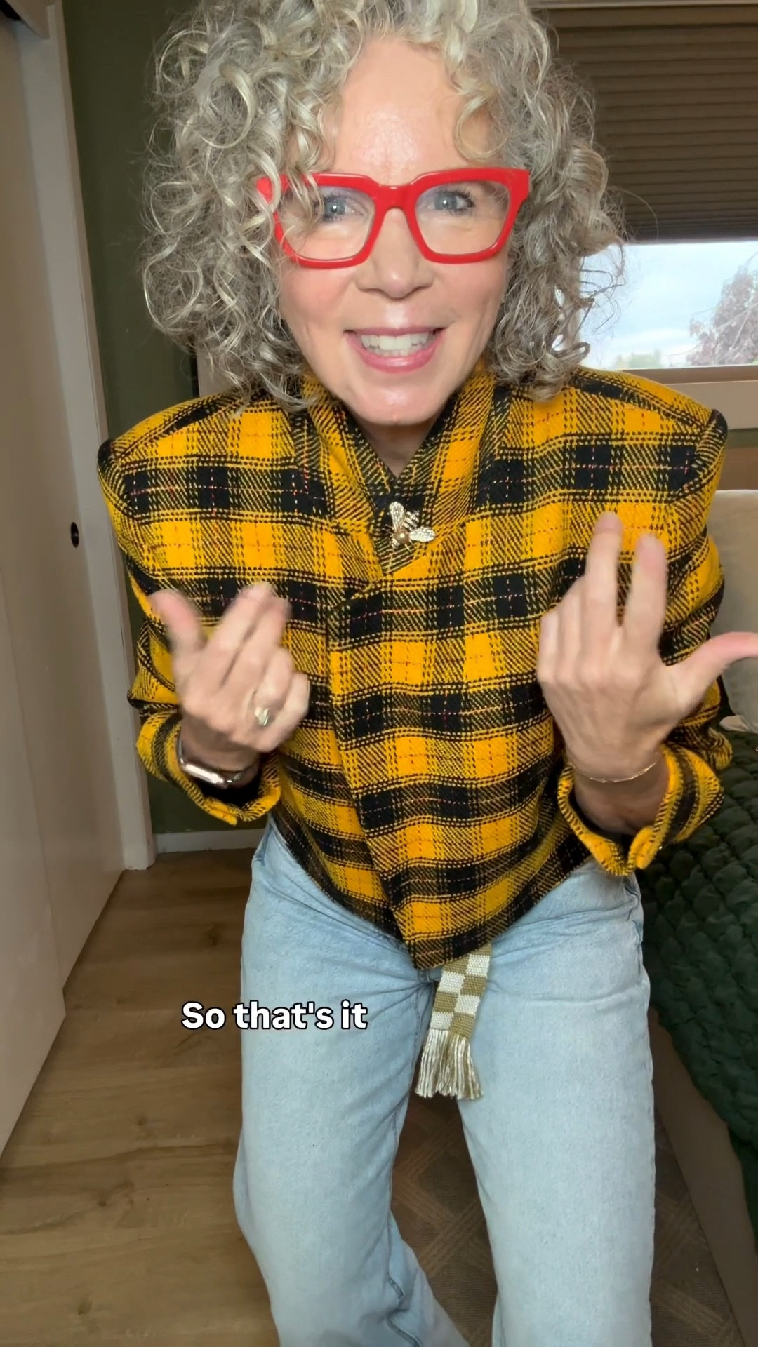How I cropped my thrifted blazer 💛