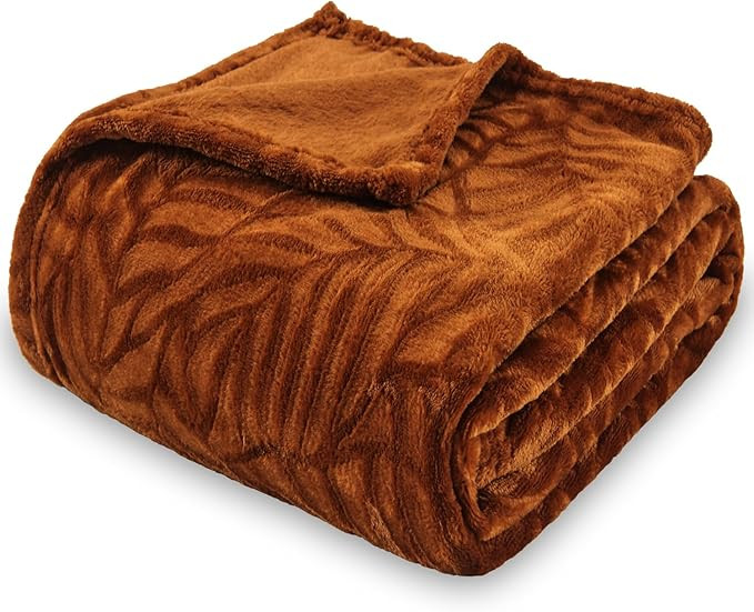 SOCHOW Super Soft Flannel Fleece Throw Blanket, Lightweight Cozy Warm Leaves Textured Plush Blank... | Amazon (US)