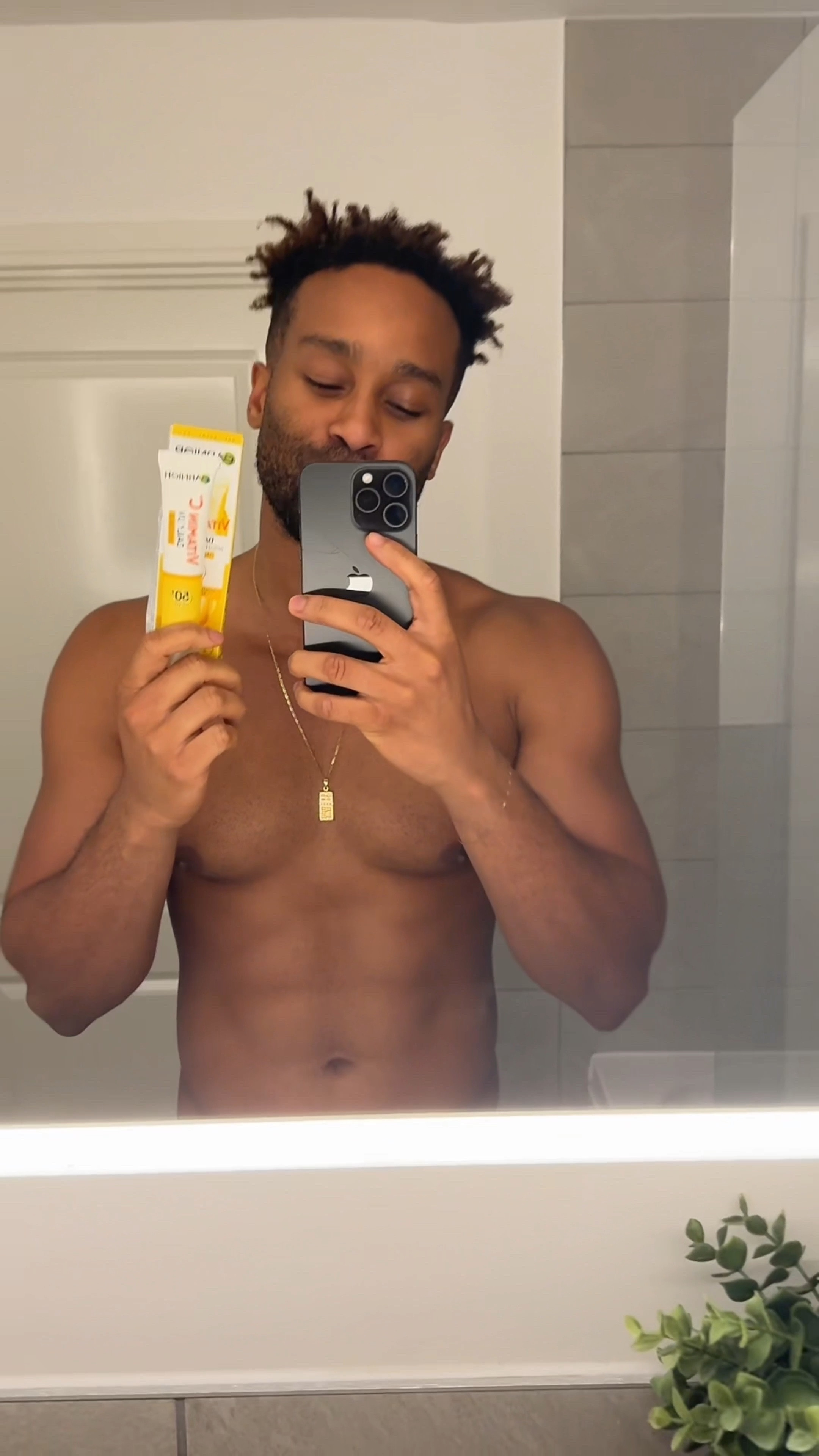 Garnier face cream , skincare, sunscreen, sun cream, men's skincare, beauty essentials, sun protection, face Spf, liquid sunscreen, skin essentials

#LTKbeauty #LTKeurope #LTKSeasonal