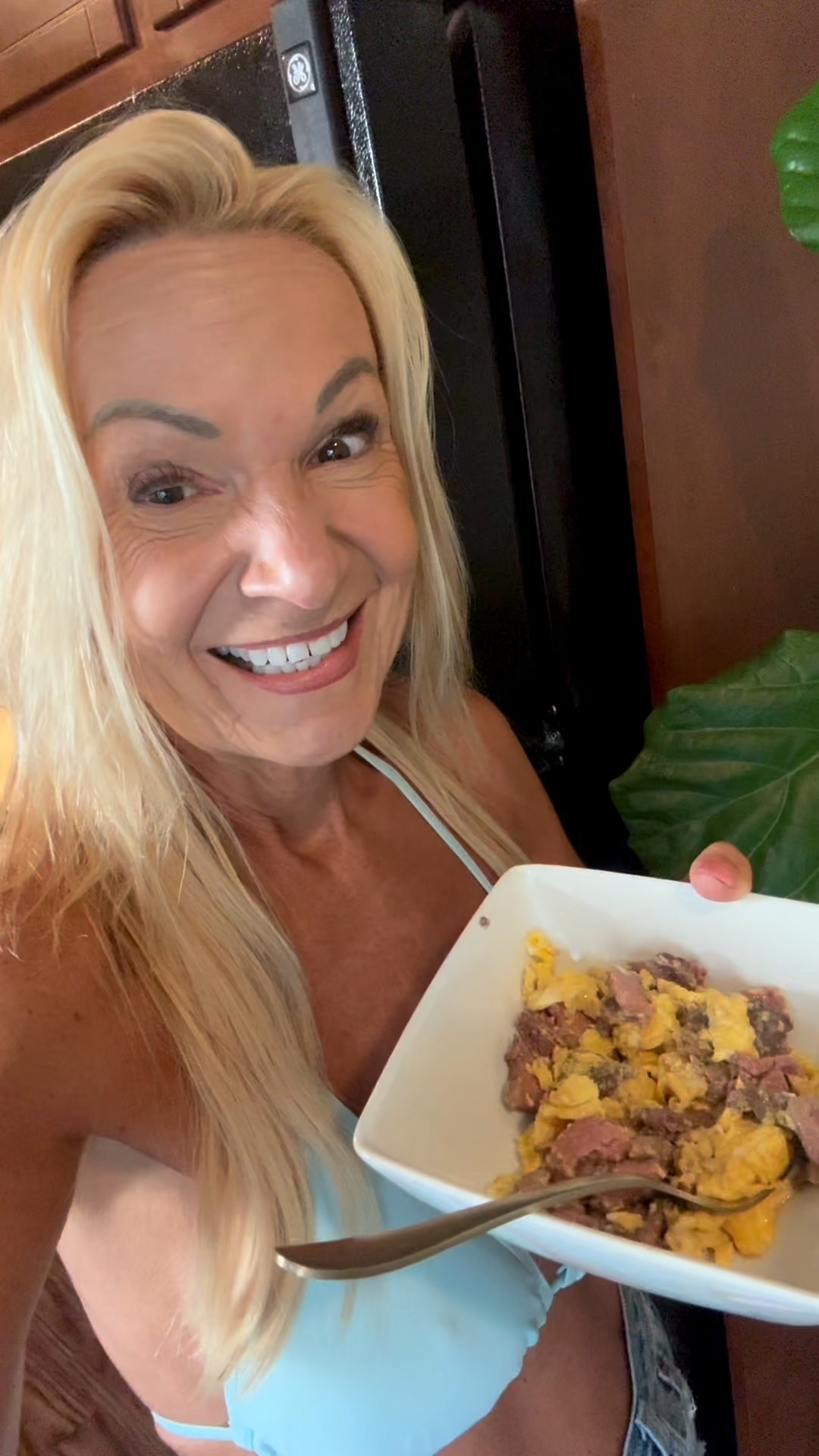 Steak and eggs scramble- 37 grams protein, around 300 calories 


2 eggs 
4 oz cooked grass fed sirloin, chopped (I get mine pre-cooked at Costco)
avocado oil cooking spray
salt and pepper

Scramble eggs (I used ceramic non stick cookware with a light spray of avocado oil) over medium heat. When they are starting to thicken add the sirloin and continue cooking until eggs are done to your liking. 

Salt and pepper if needed- the sirloin is already well seasoned. 

This was soooo good!

For more high protein protein breakfast ideas check out my book HAPPIER, HEALTHIER AND HOTTER- HIGH PROTEIN, LOW CALORIE, BIKINI FRIENDLY RECIPES 


xoxo
Elizabeth 




#LTKHome #LTKOver40 #LTKActive