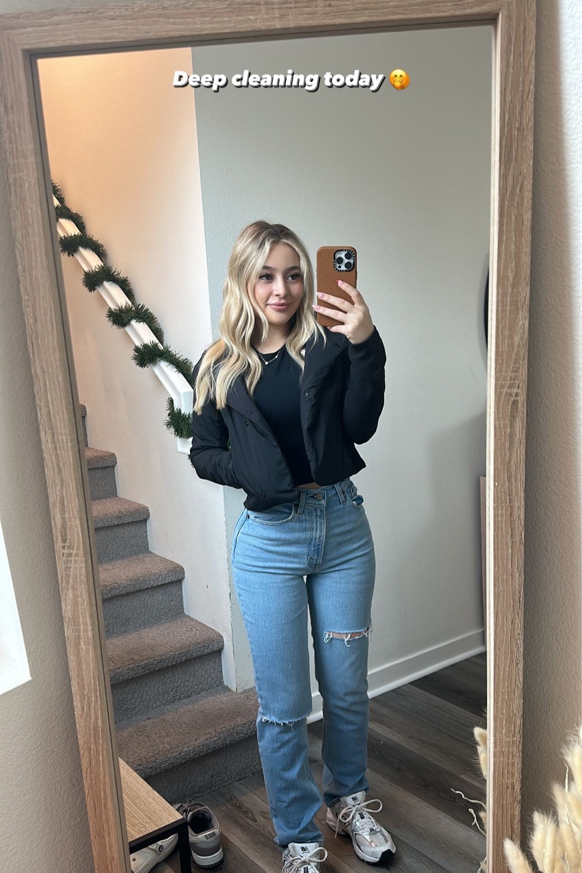 Sleek running errands outfit inspo 

#LTKHoliday #LTKSeasonal #LTKstyletip