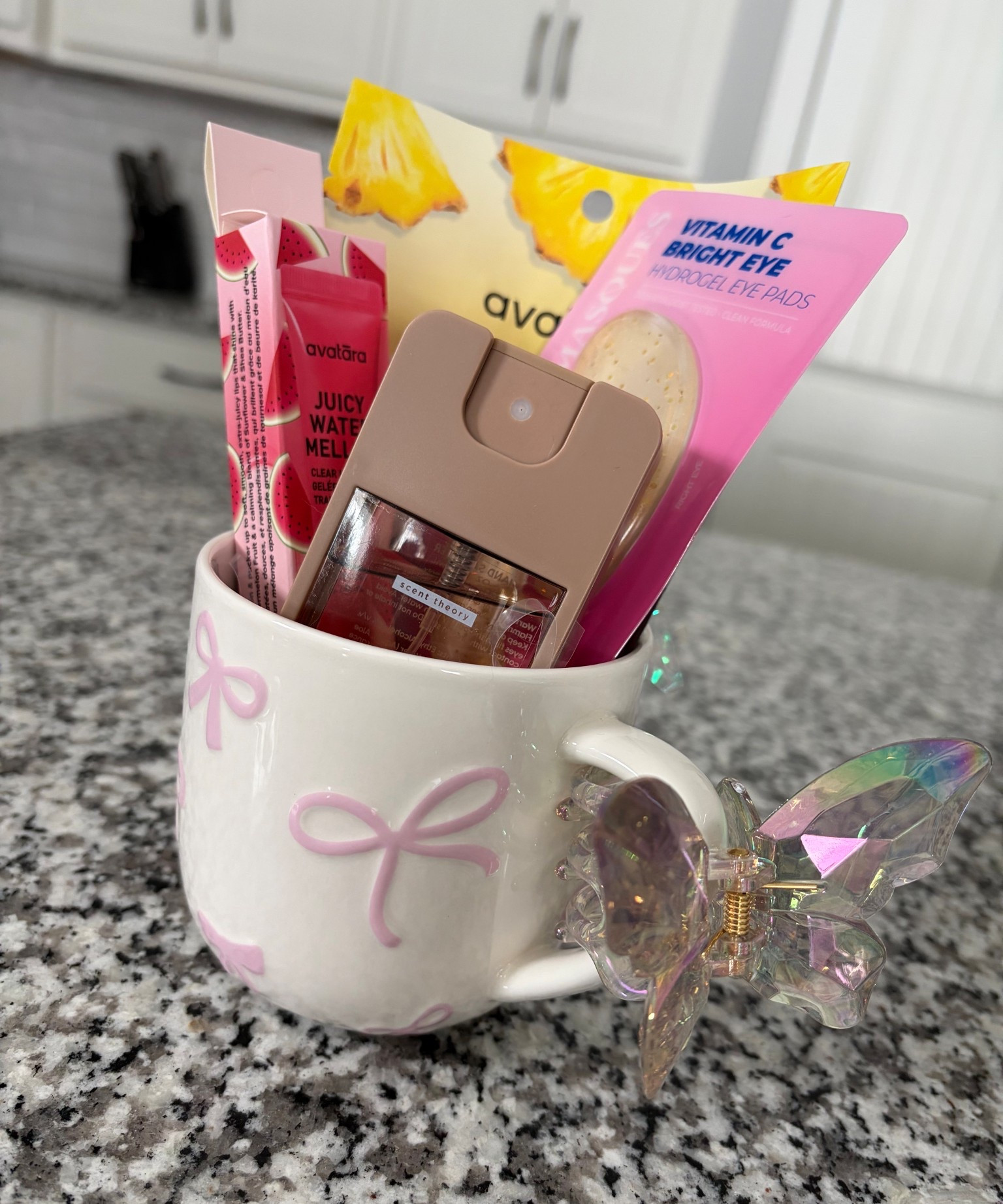 Simple gift ideas 🎀✨💛

#LTKSeasonal #LTKGiftGuide #LTKHoliday