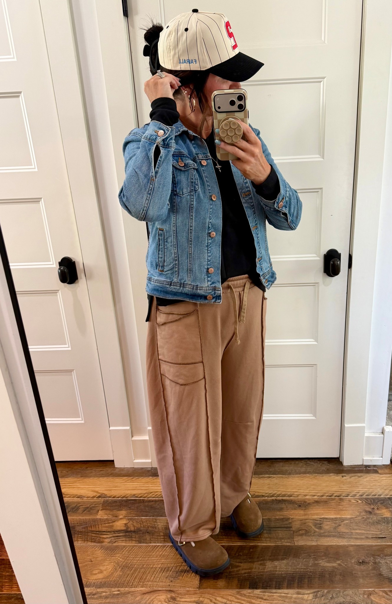 Mommin’ on a Saturday. ⚾️ 🧢 🏃‍♀️ 

#LTKootd #LTKmomlife #LTKMidsize