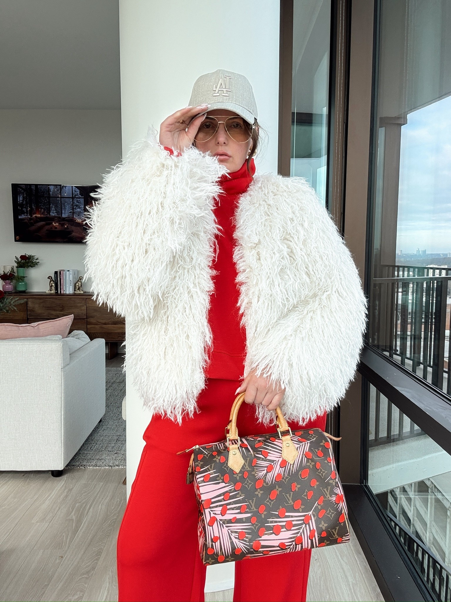 Aritzia fleece
Faux fur 

#LTKSeasonal #LTKGiftGuide