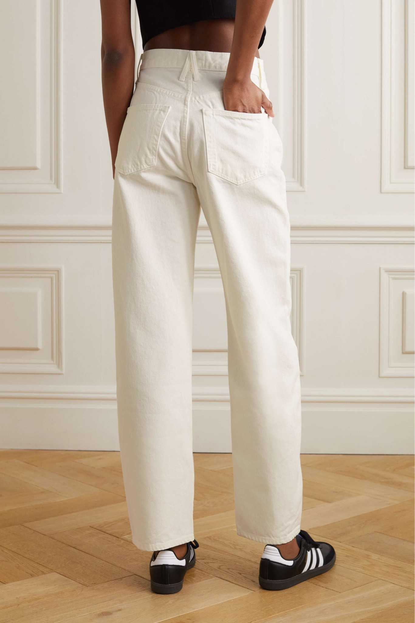 WHITE JEAN EDIT 

#LTKSeasonal #LTKFind #LTKstyletip