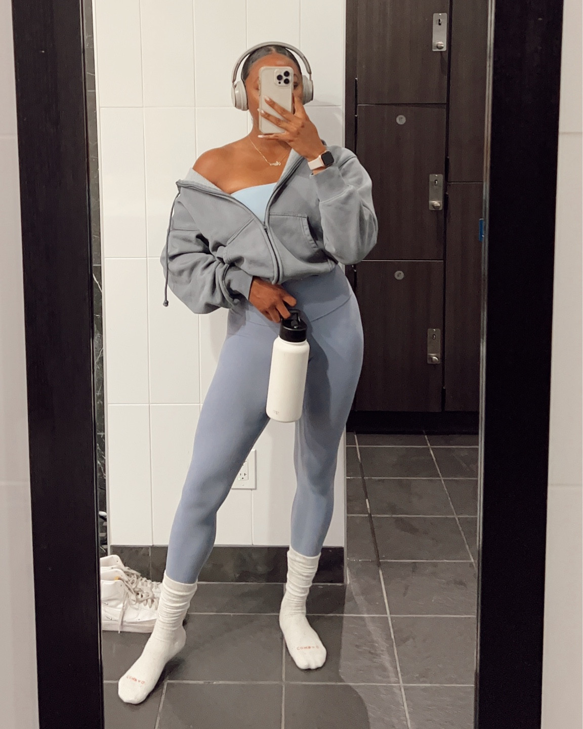 slate blue monochrome workout set. really feeling this color this year ❄️
 
Use code: ‘GFC25AMANI’ for $25 off your purchase at Girlfriend.com

#LTKstyletip #LTKshoecrush #LTKfit