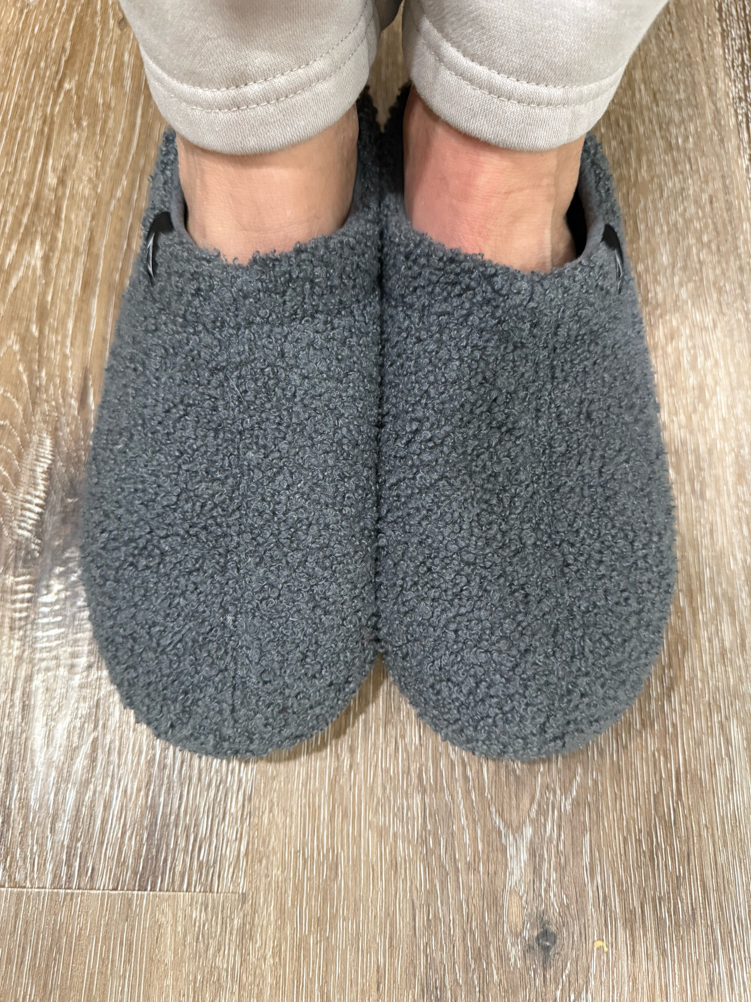 Best cozy slippers!

#LTKGiftGuide #LTKSaleAlert #LTKSeasonal